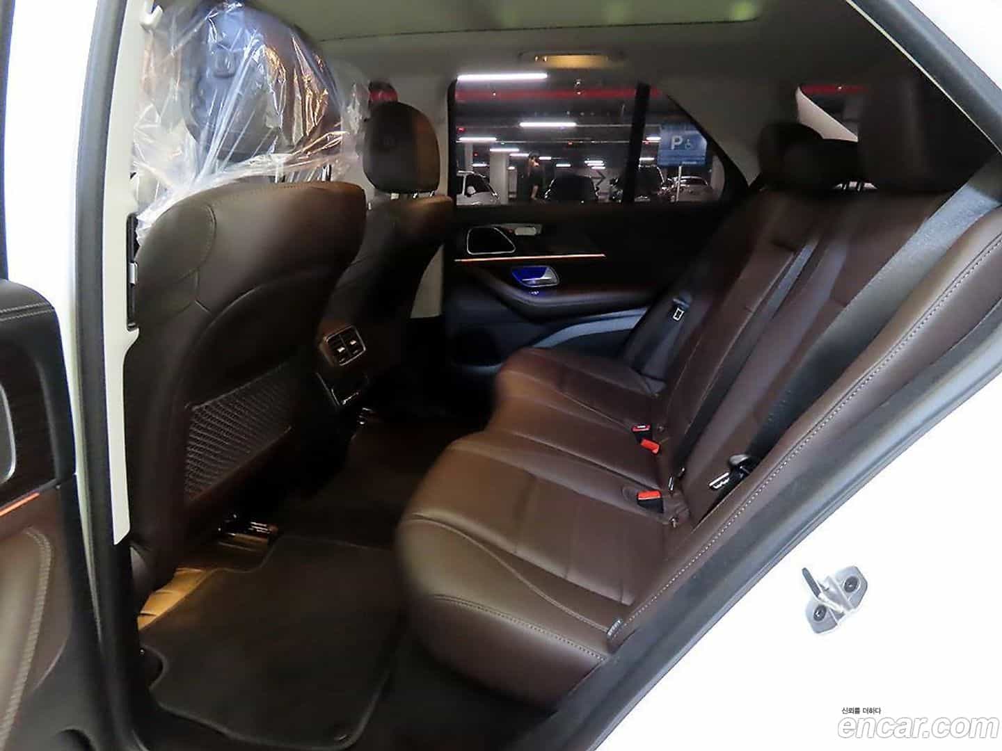 GLE-Class Mercedes-Benz 2022.1-INNER-007