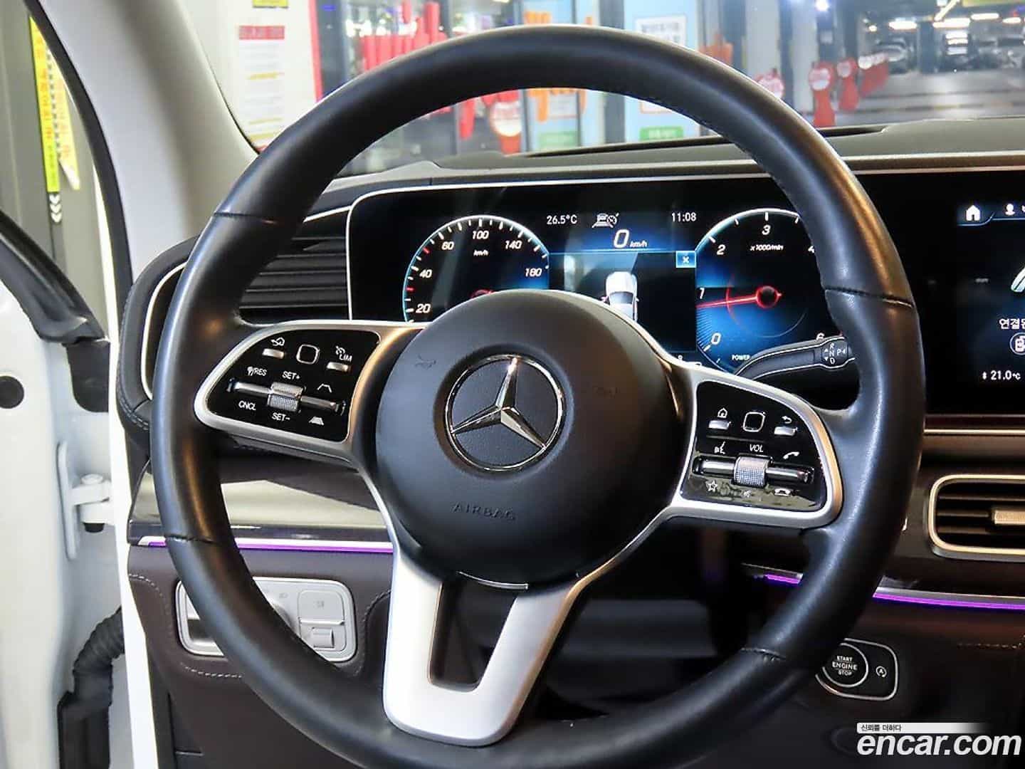 GLE-Class Mercedes-Benz 2022.1-INNER-008