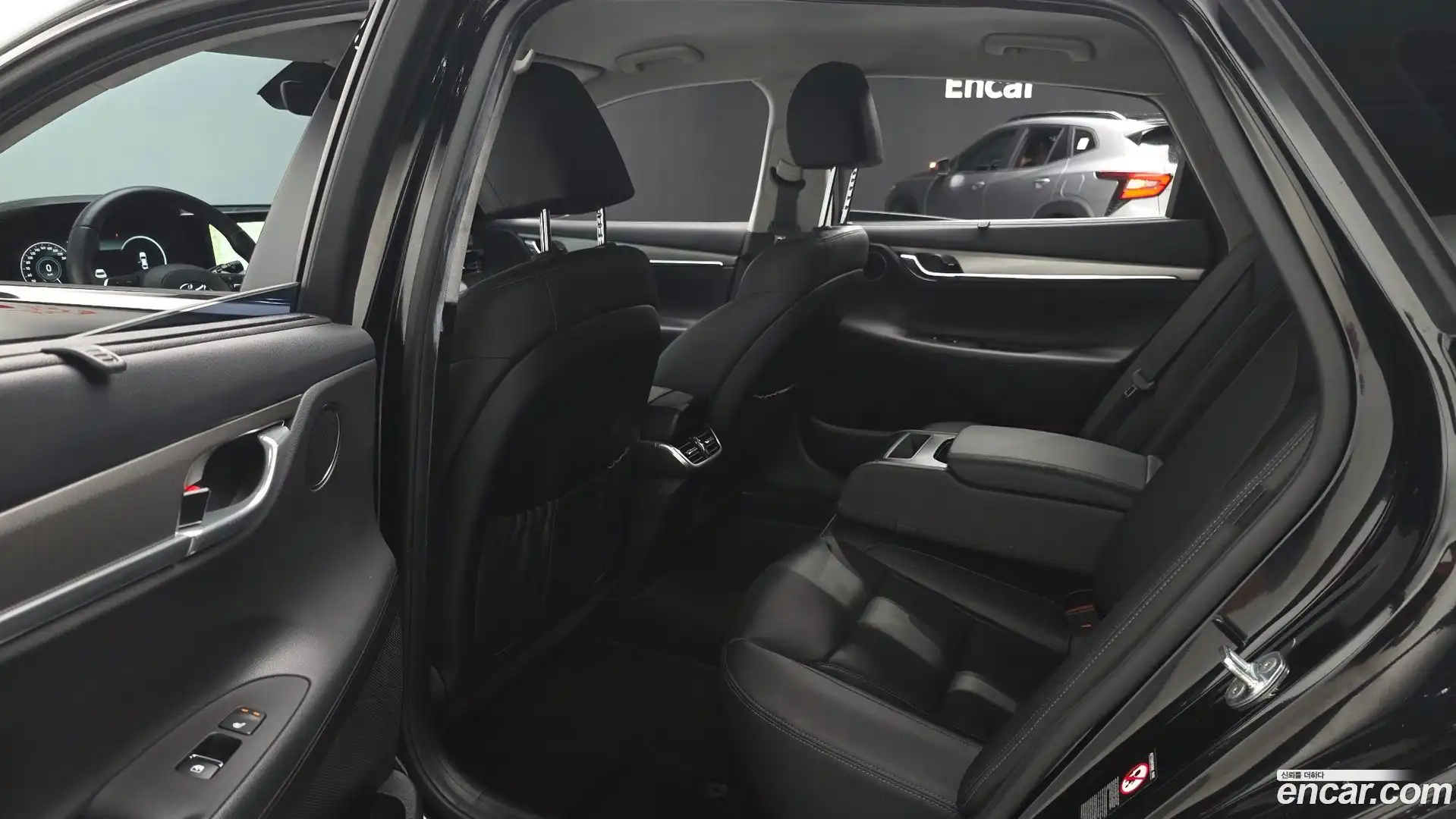 Grandeur Hyundai 2022.5-OPTION-015