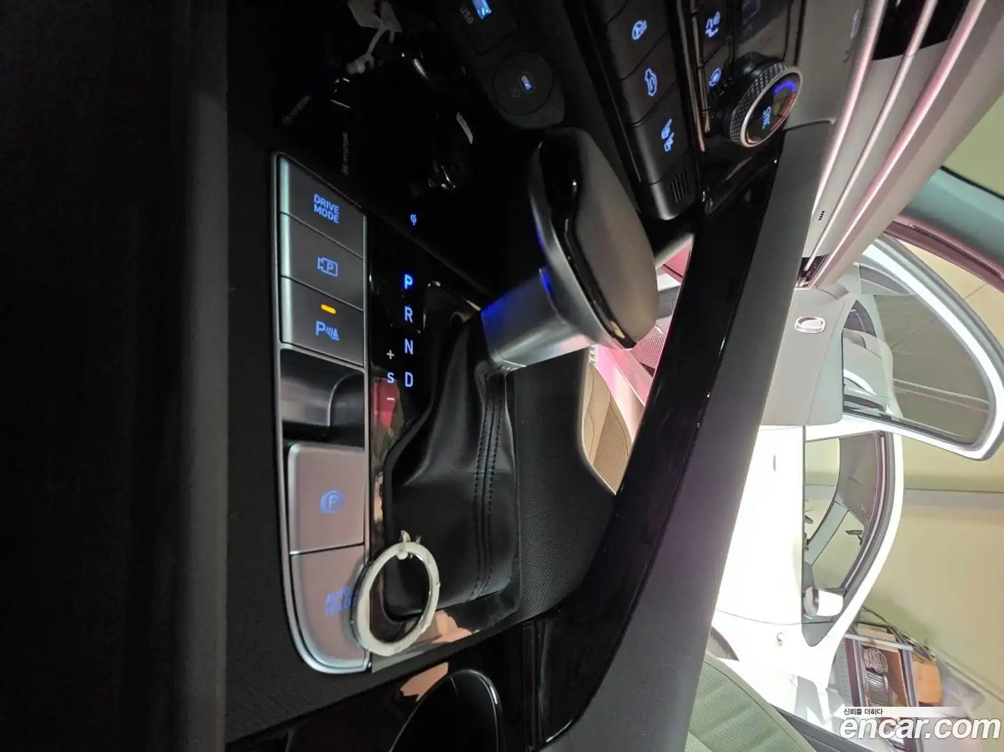 AVANTE Hyundai 2024.6-INNER-009