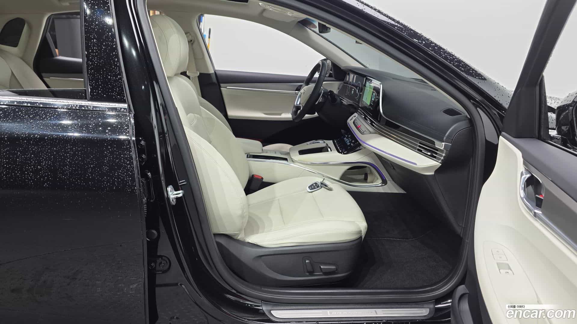 Grandeur Hyundai 2022.2-INNER-036