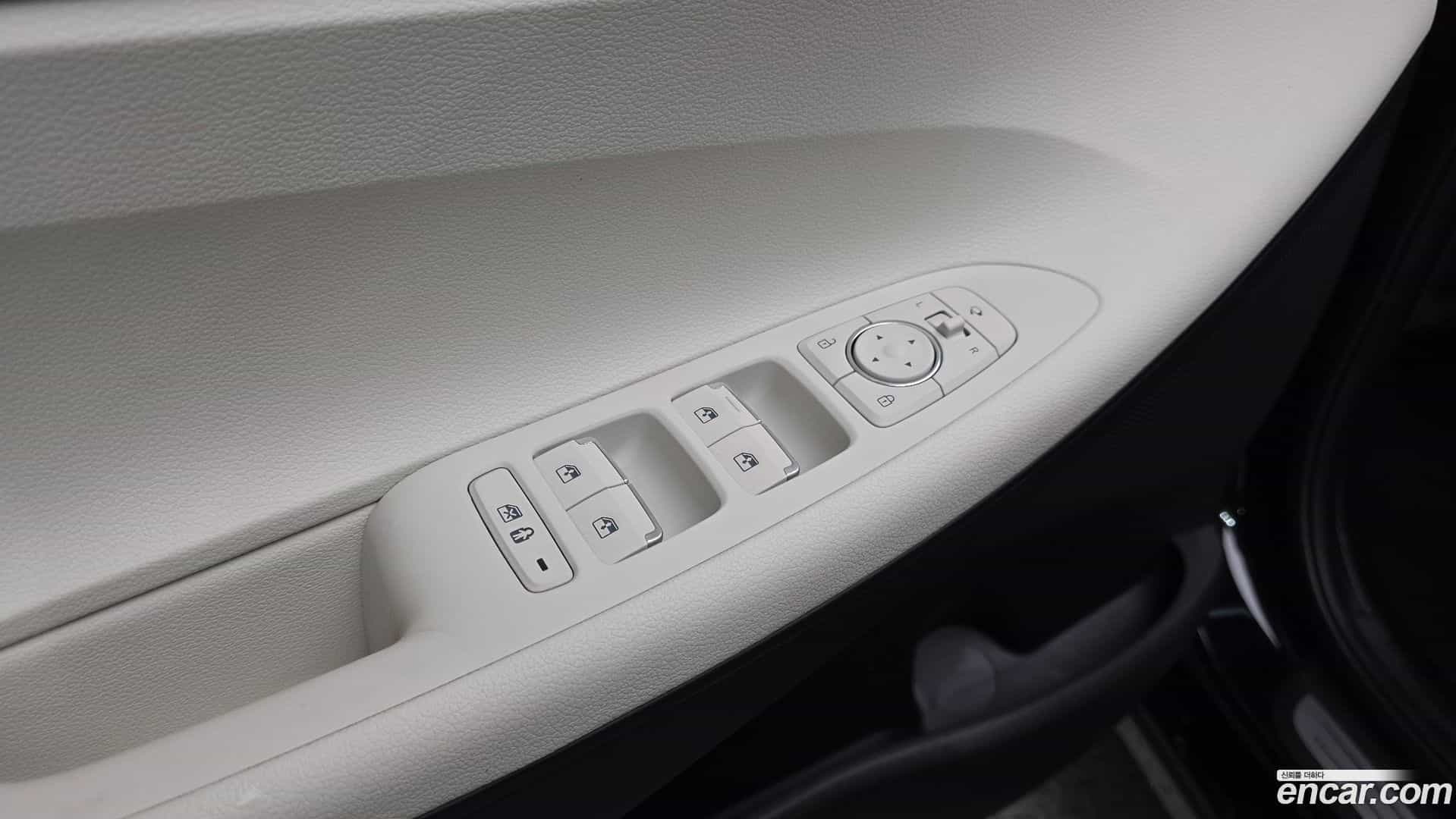 Grandeur Hyundai 2022.2-OPTION-051