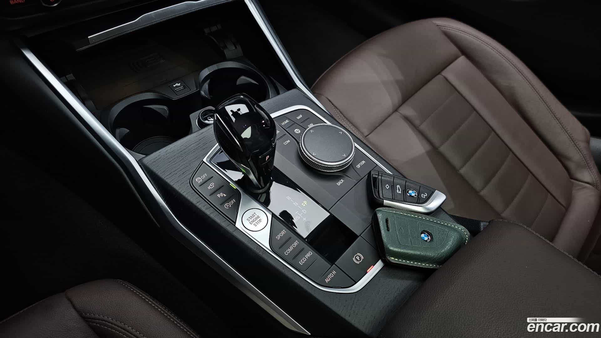 3-Series BMW 2021.3-INNER-009