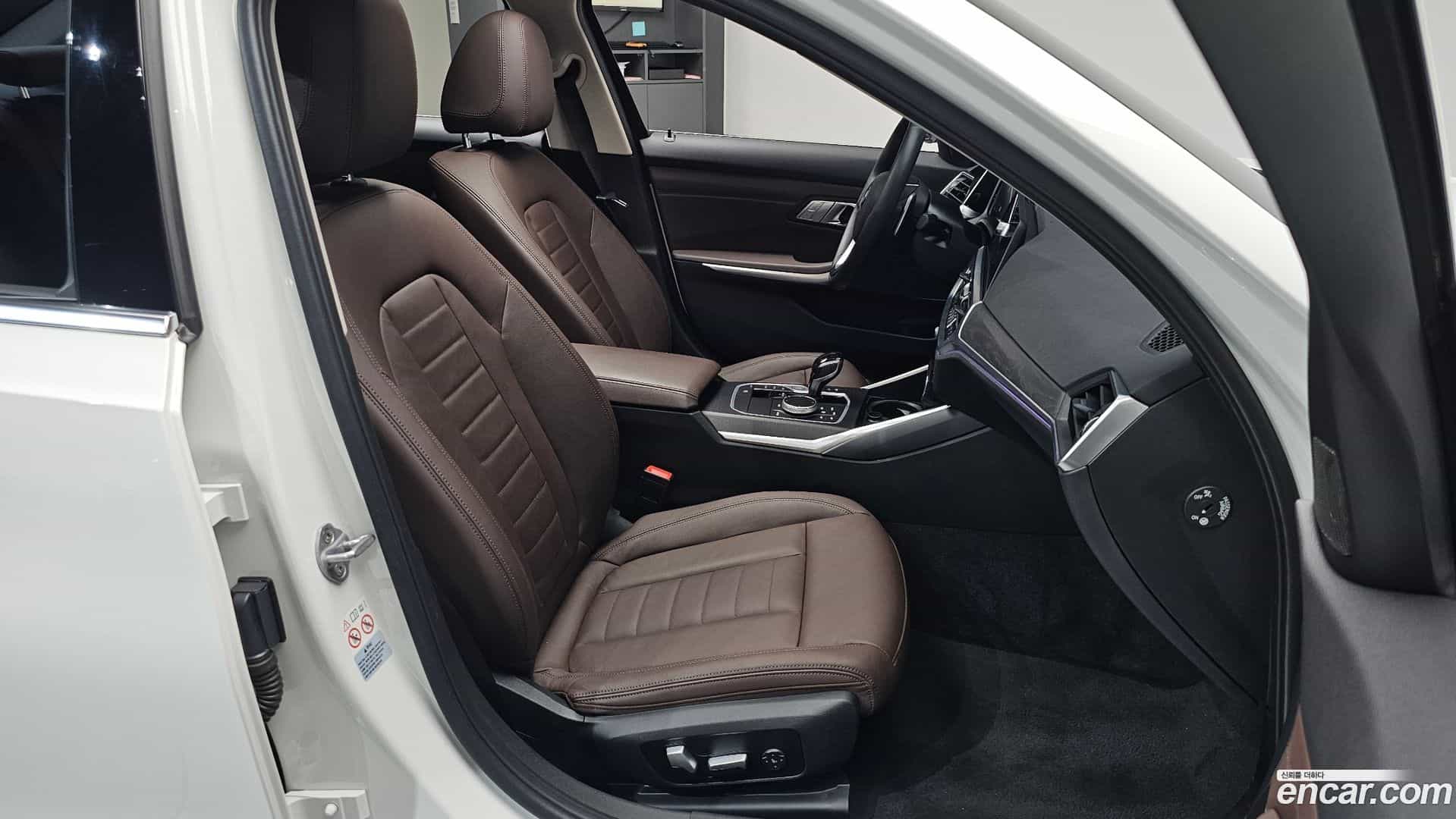 3-Series BMW 2021.3-INNER-036