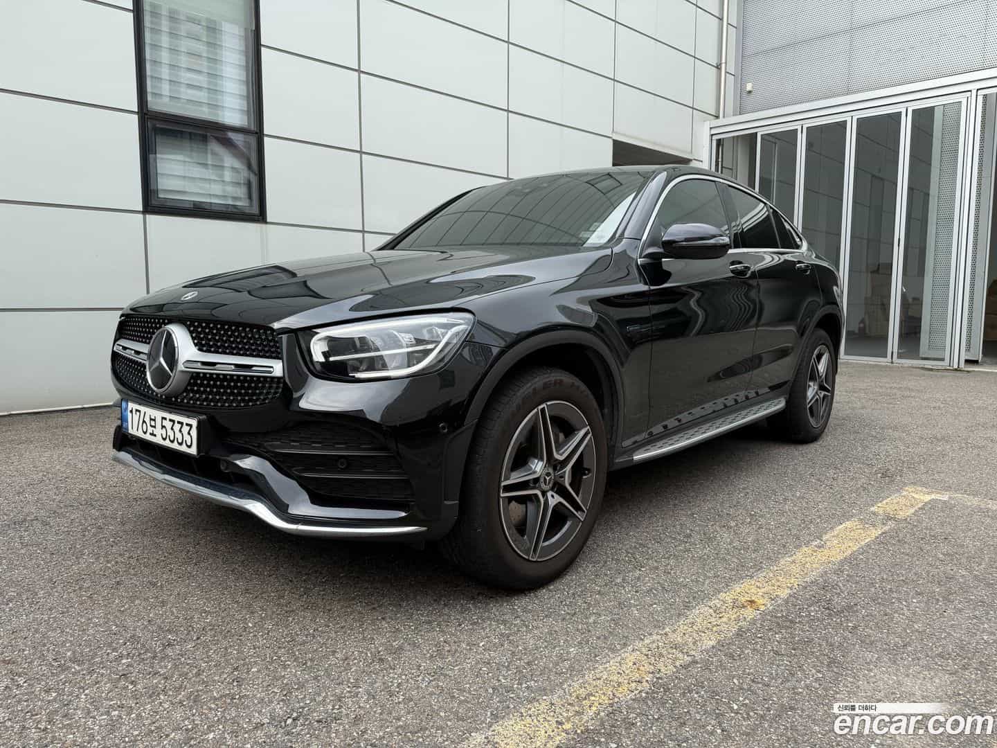 GLC-Class Mercedes-Benz 2021.8-OUTER-001