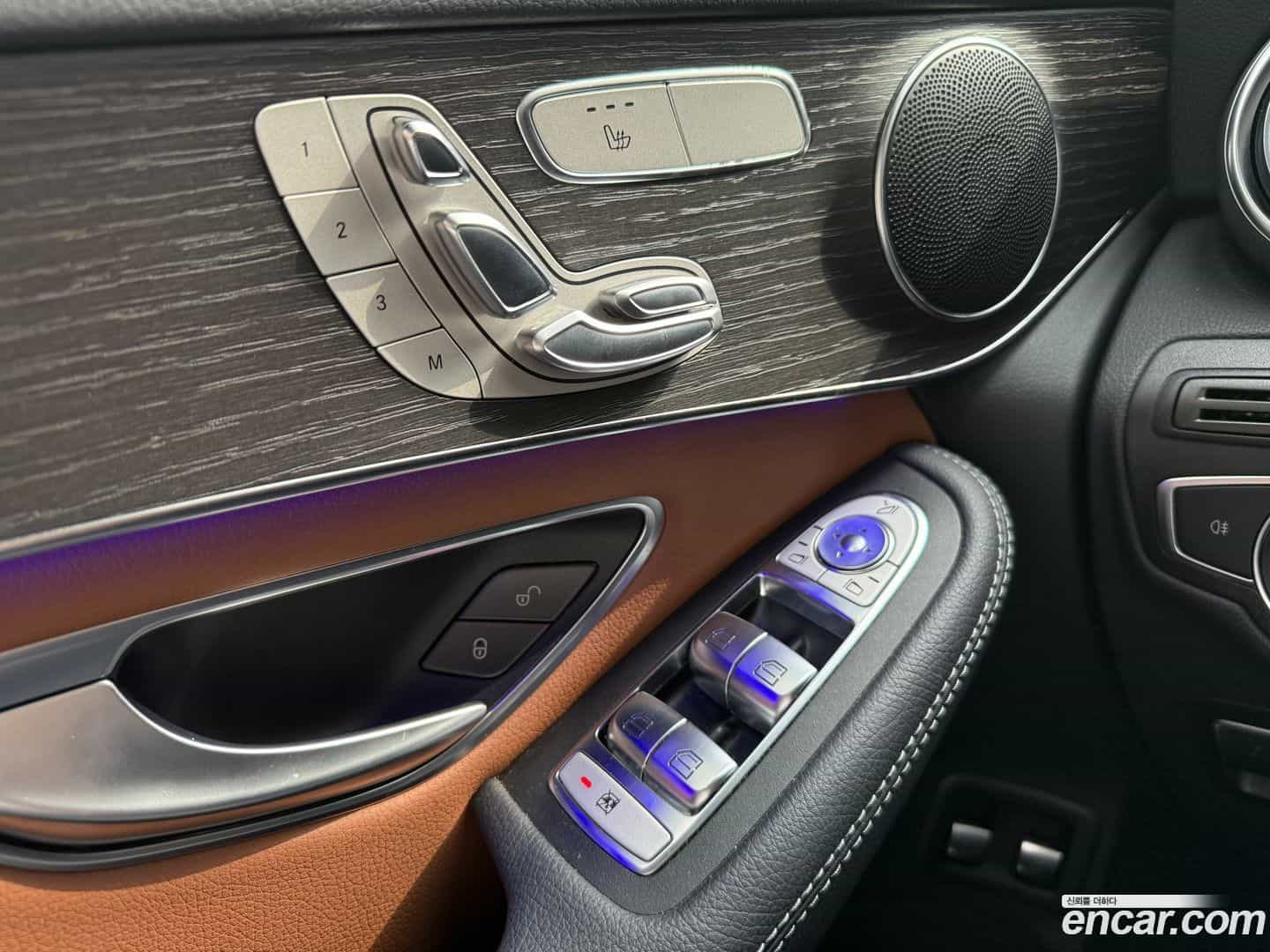 GLC-Class Mercedes-Benz 2021.8-OPTION-016
