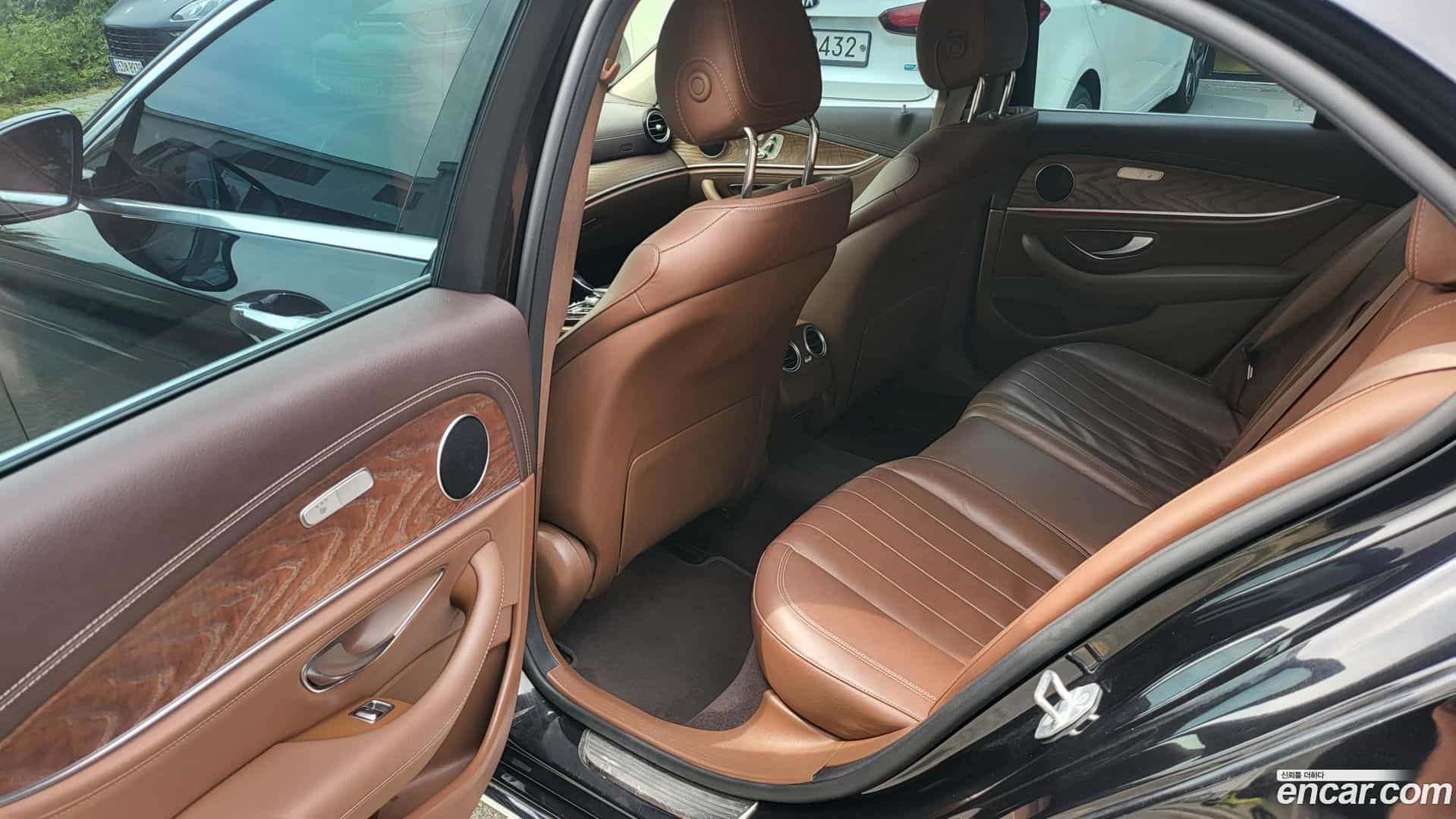 E-Class Mercedes-Benz 2017.3-OPTION-015