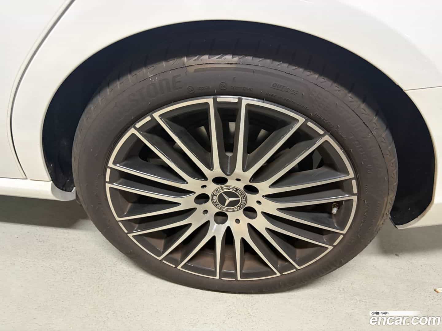 C-Class Mercedes-Benz 2024.3-OUTER-006