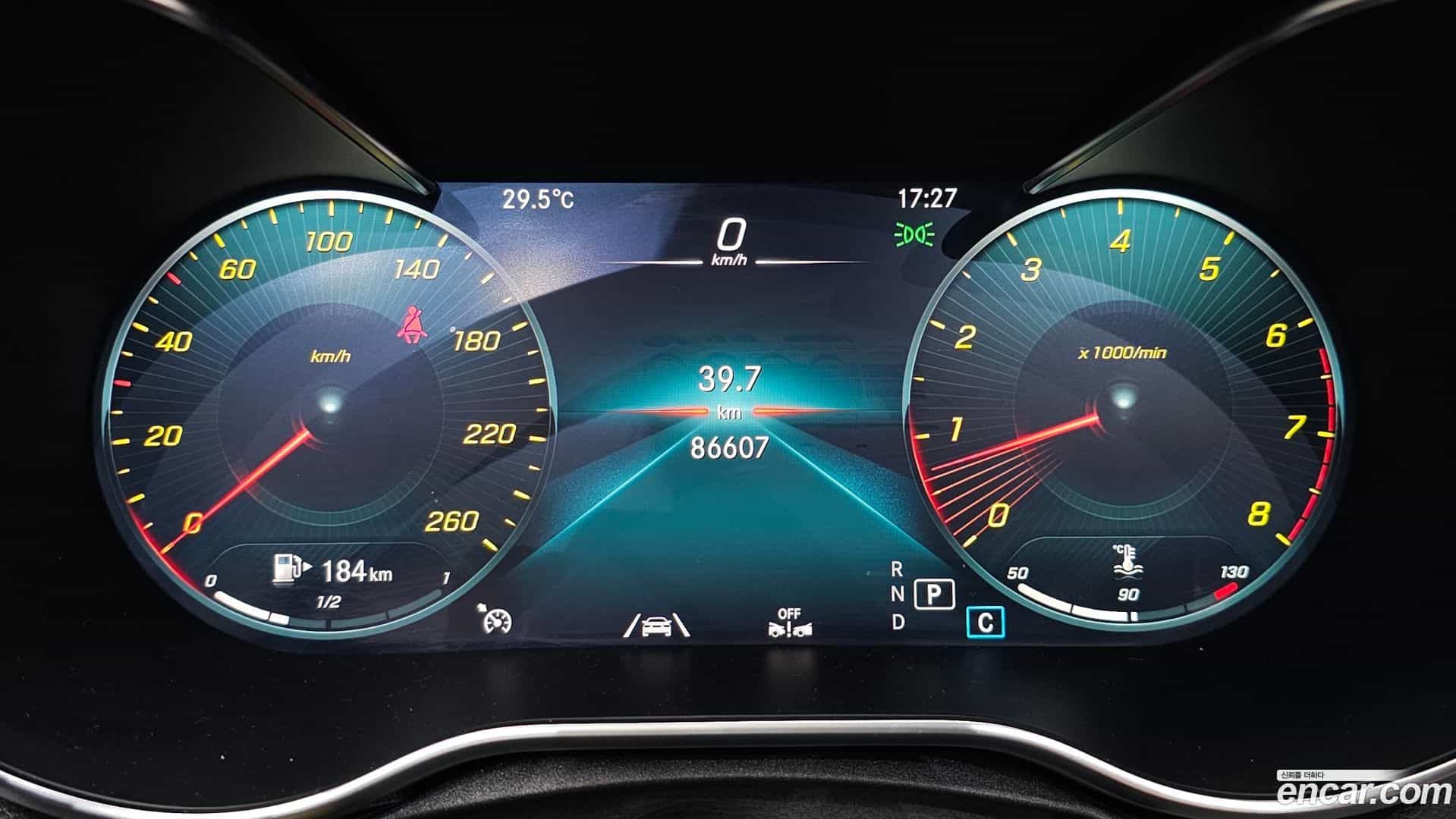 C-Class Mercedes-Benz 2020.4-INNER-008