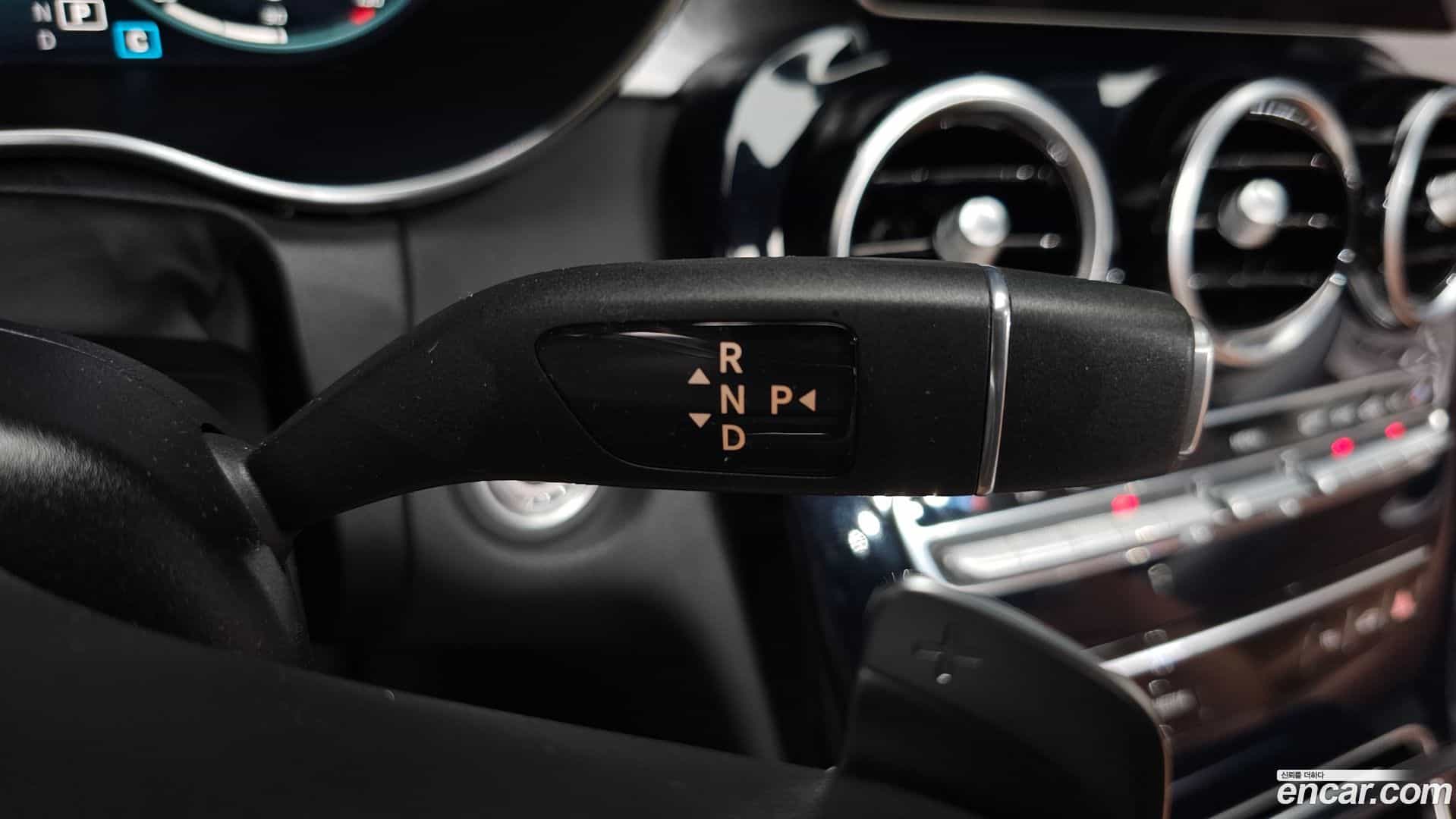 C-Class Mercedes-Benz 2020.4-INNER-009
