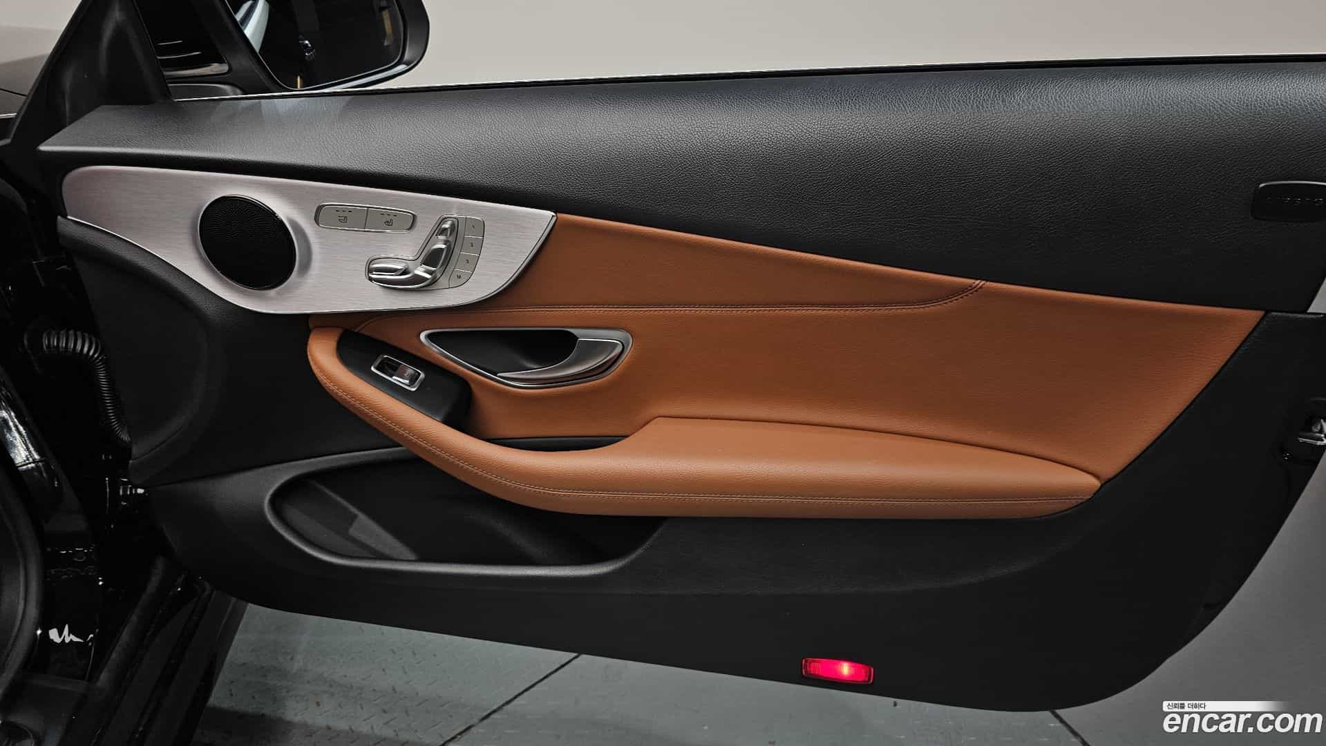 C-Class Mercedes-Benz 2020.4-INNER-035