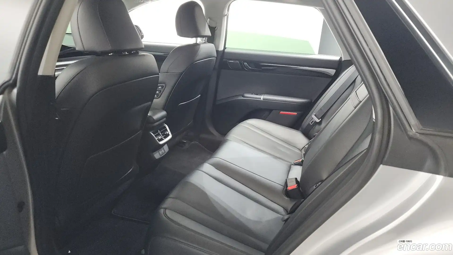 Grandeur Hyundai 2023.6-OPTION-015