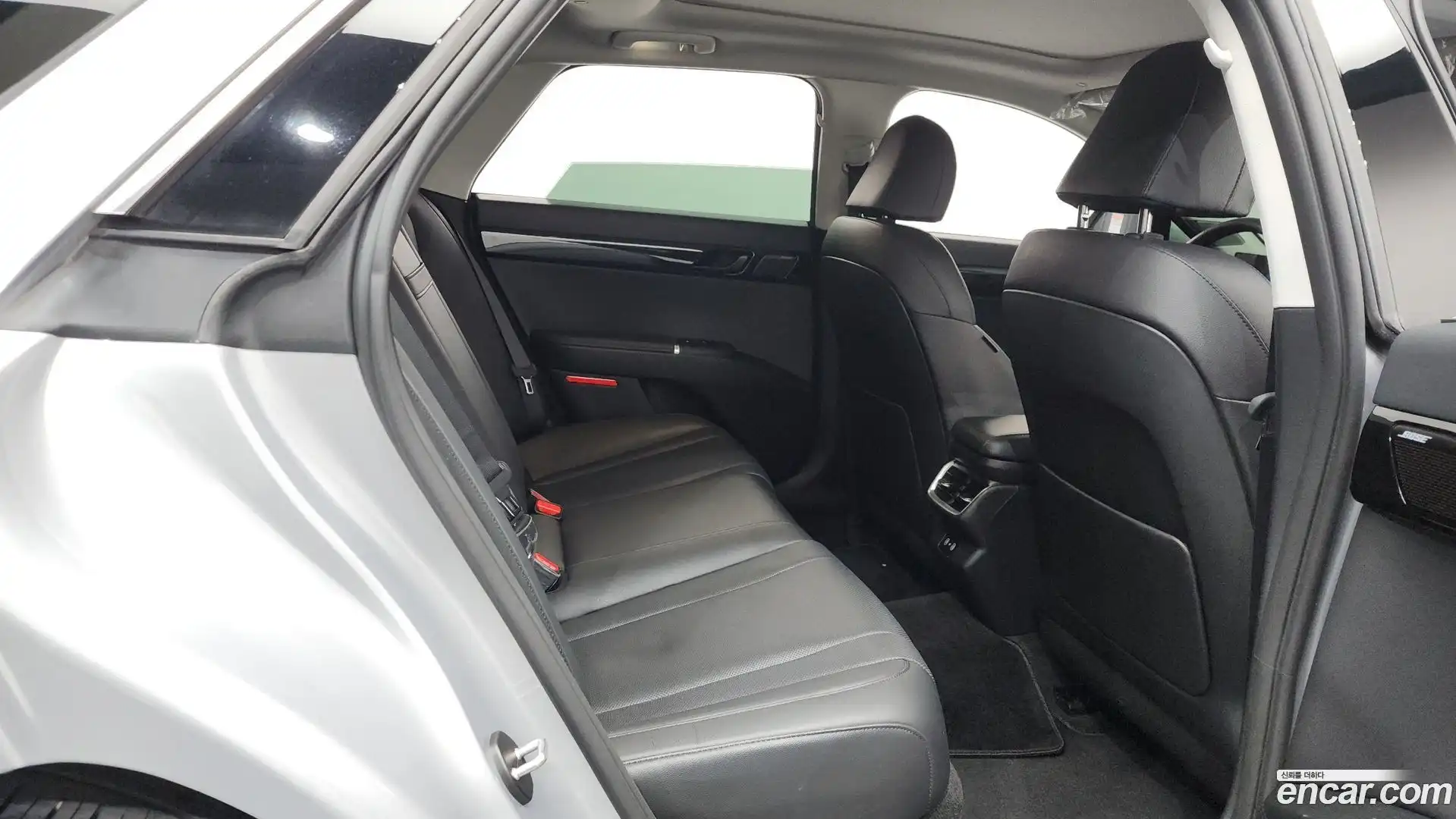 Grandeur Hyundai 2023.6-OPTION-016