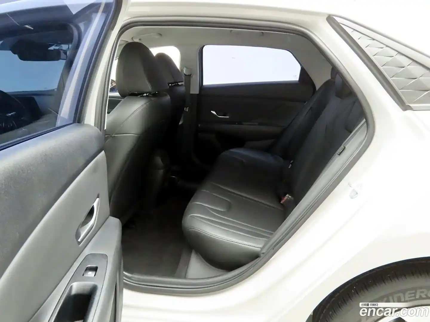 AVANTE Hyundai 2023.3-OPTION-018