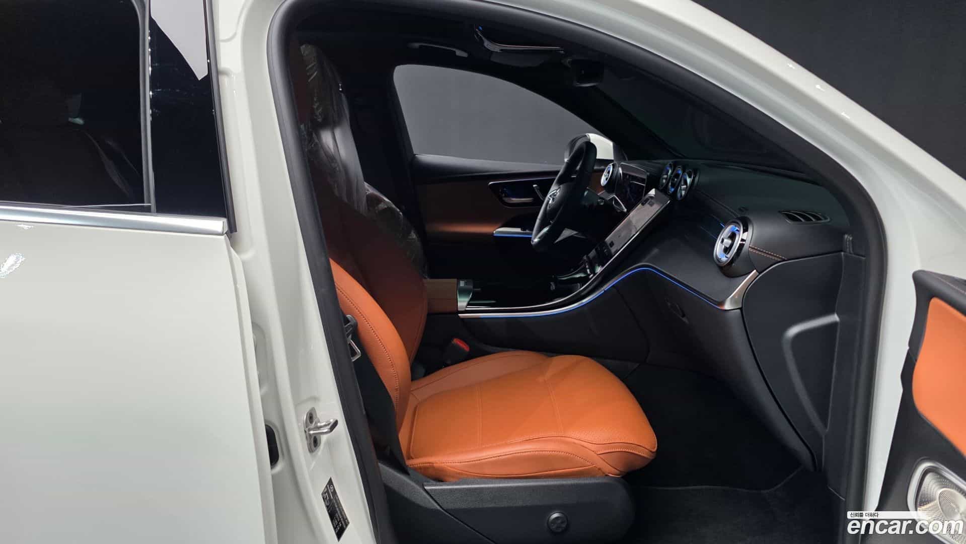 GLC-Class Mercedes-Benz 2025.5-OPTION-015