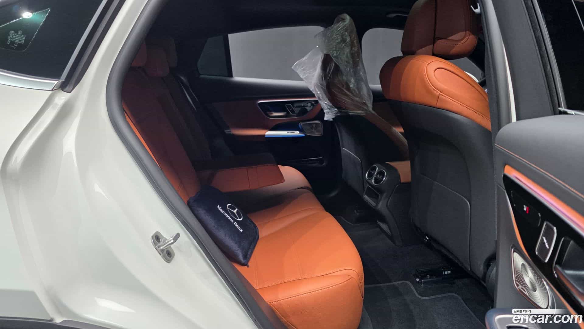 GLC-Class Mercedes-Benz 2025.5-OPTION-016