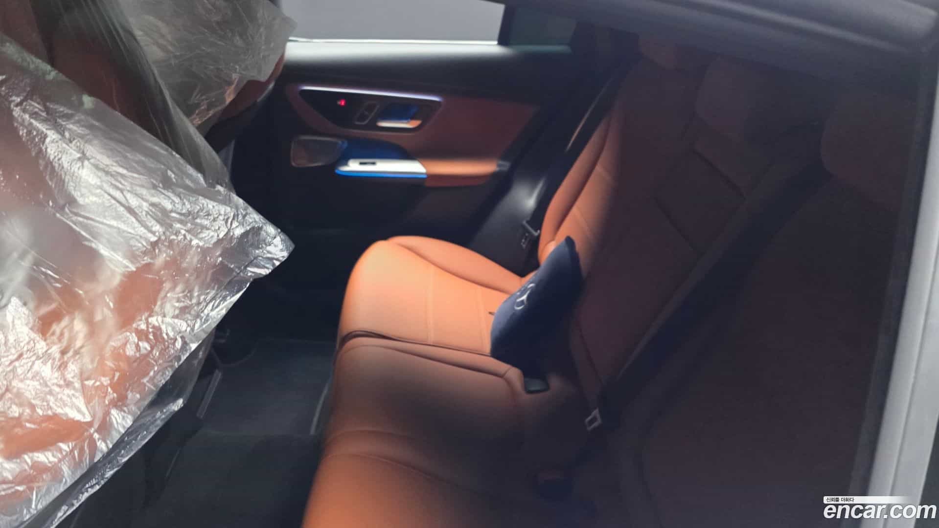 GLC-Class Mercedes-Benz 2025.5-OPTION-040