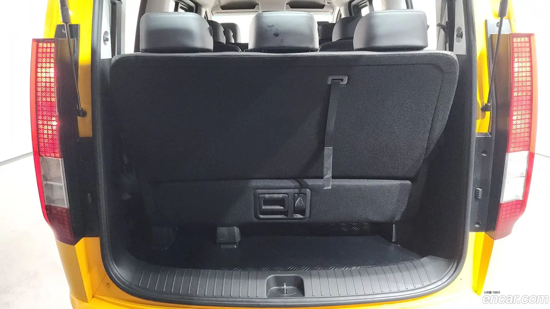 Staria Hyundai 2023.2-OPTION-023