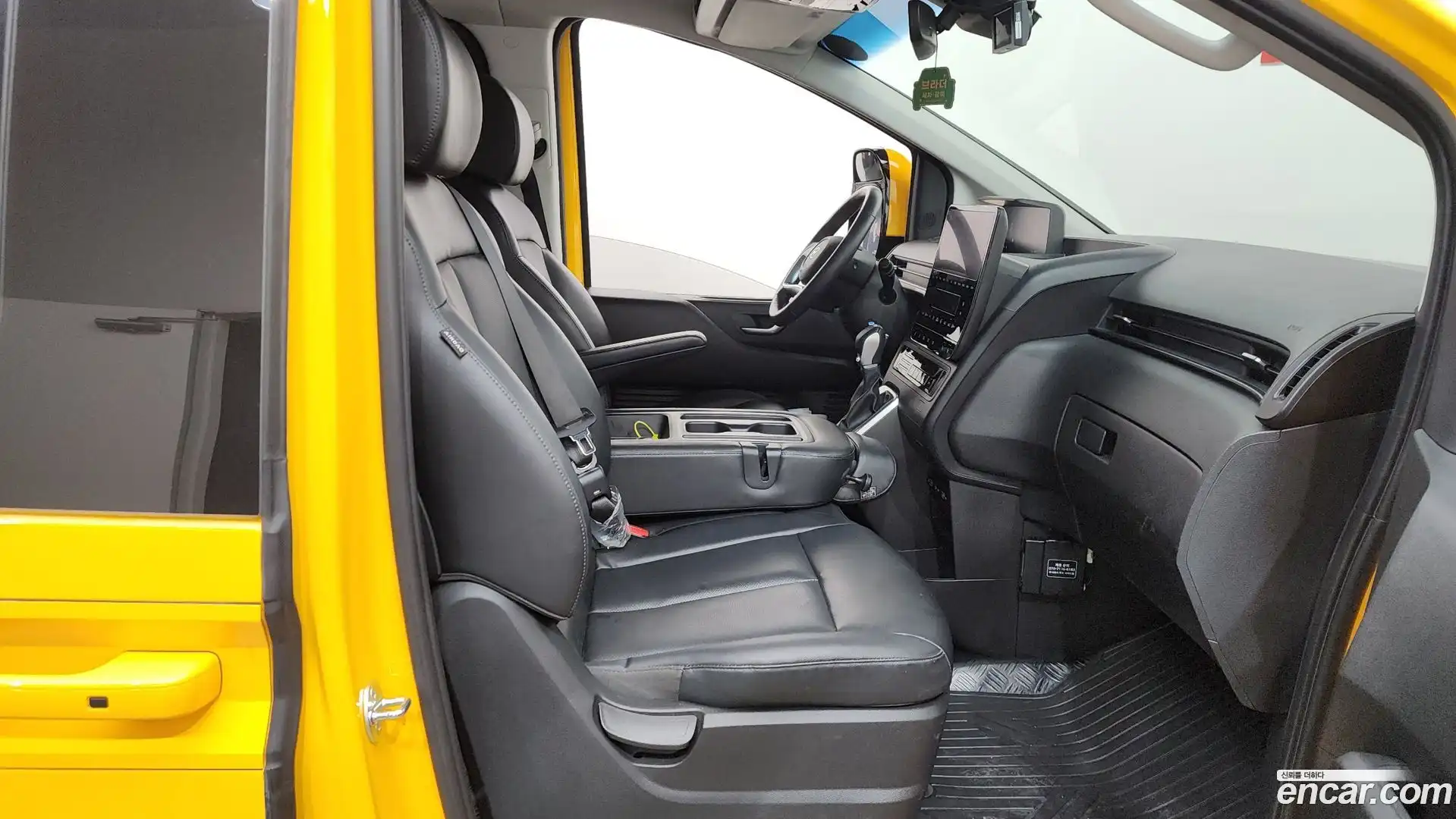 Staria Hyundai 2023.2-INNER-036