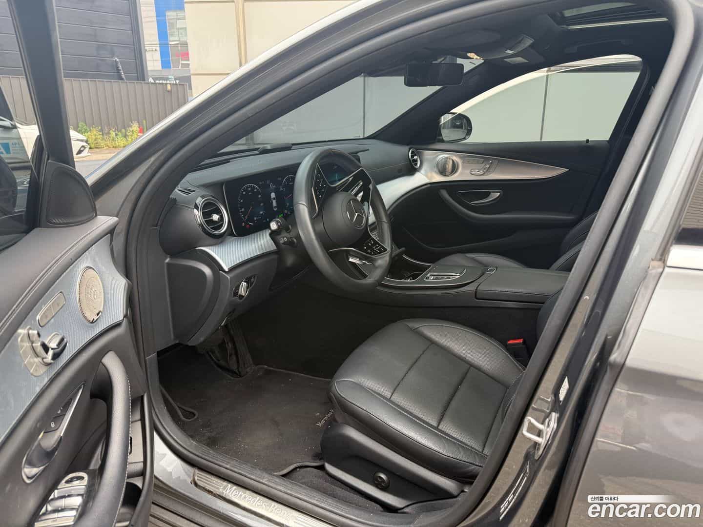 E-Class Mercedes-Benz 2021.7-INNER-010