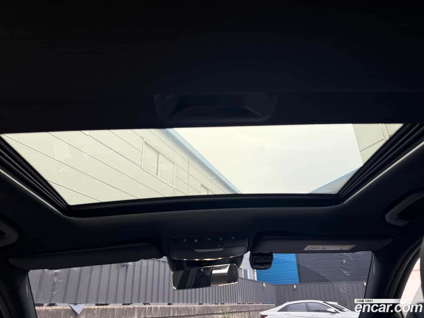 E-Class Mercedes-Benz 2021.7-OPTION-021