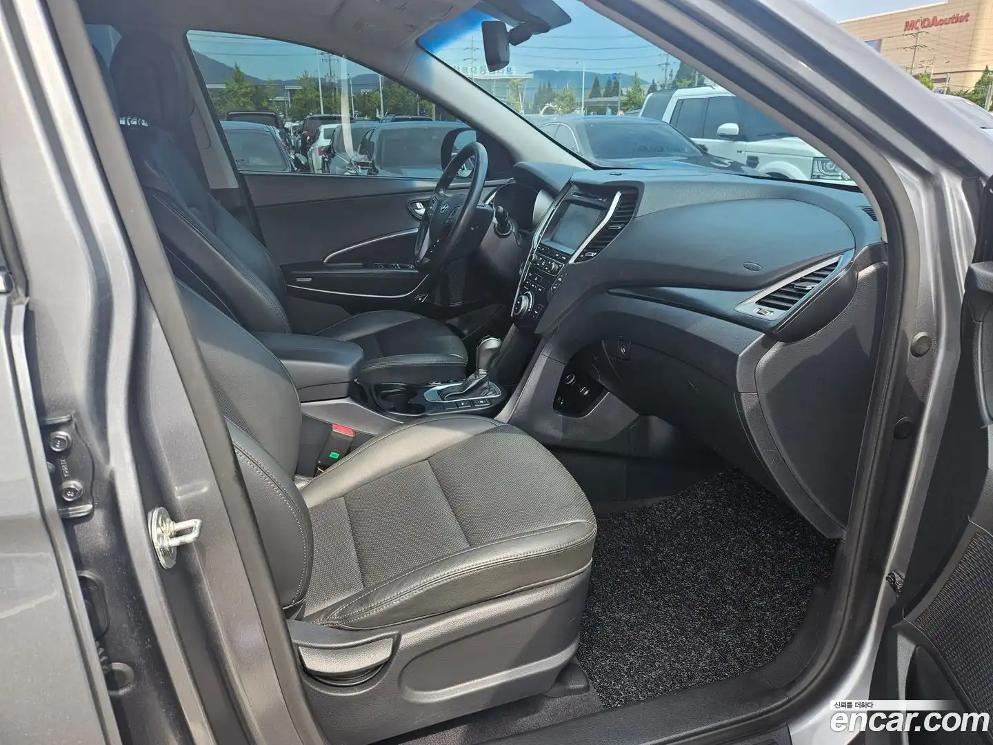 Santafe Hyundai 2017.2-OPTION-016