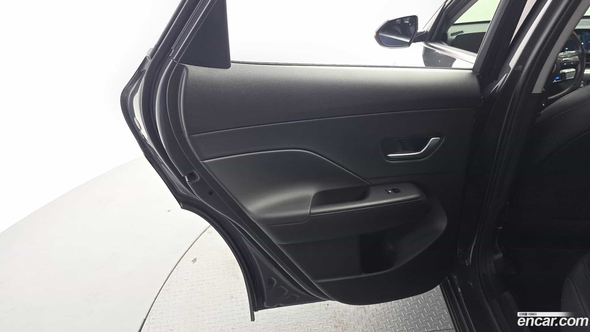 Kona Hyundai 2023.11-INNER-035