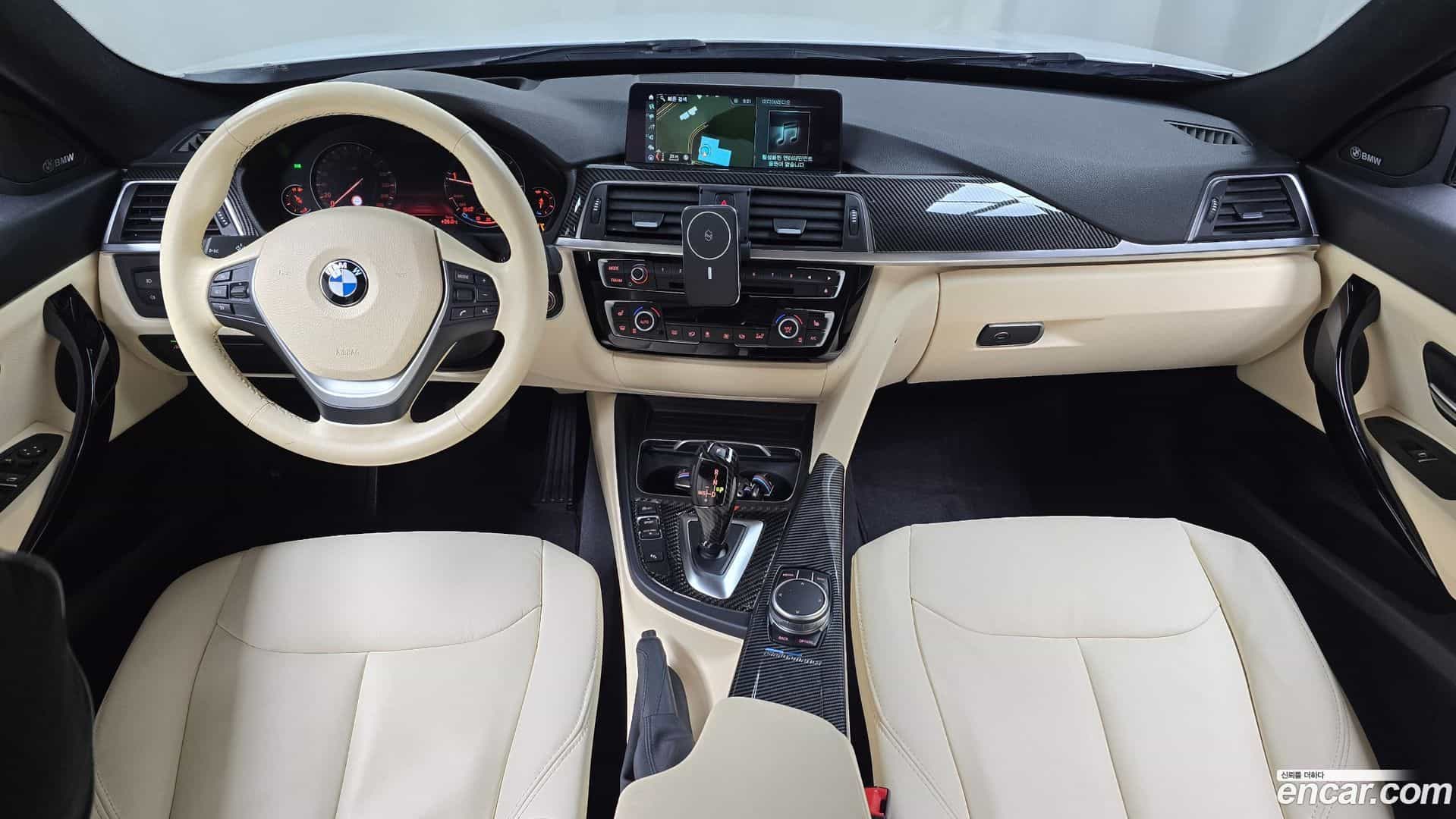 Gran Turismo BMW 2020.3-INNER-007