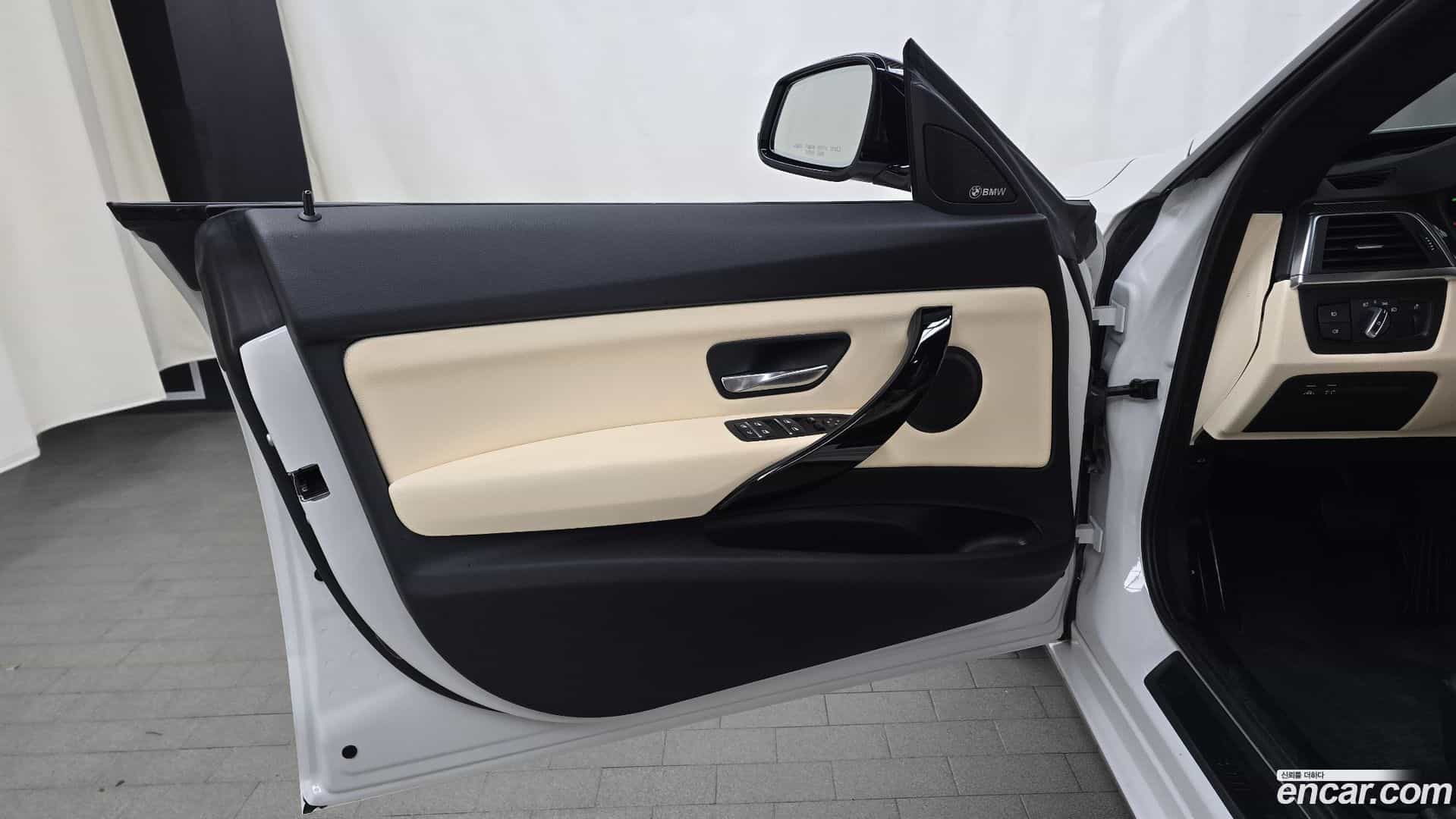 Gran Turismo BMW 2020.3-INNER-034