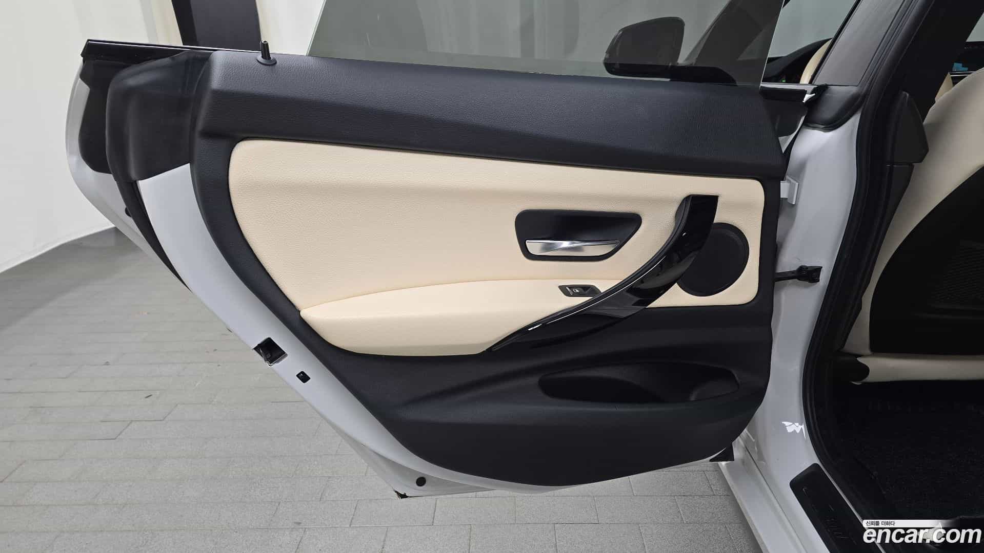 Gran Turismo BMW 2020.3-INNER-035