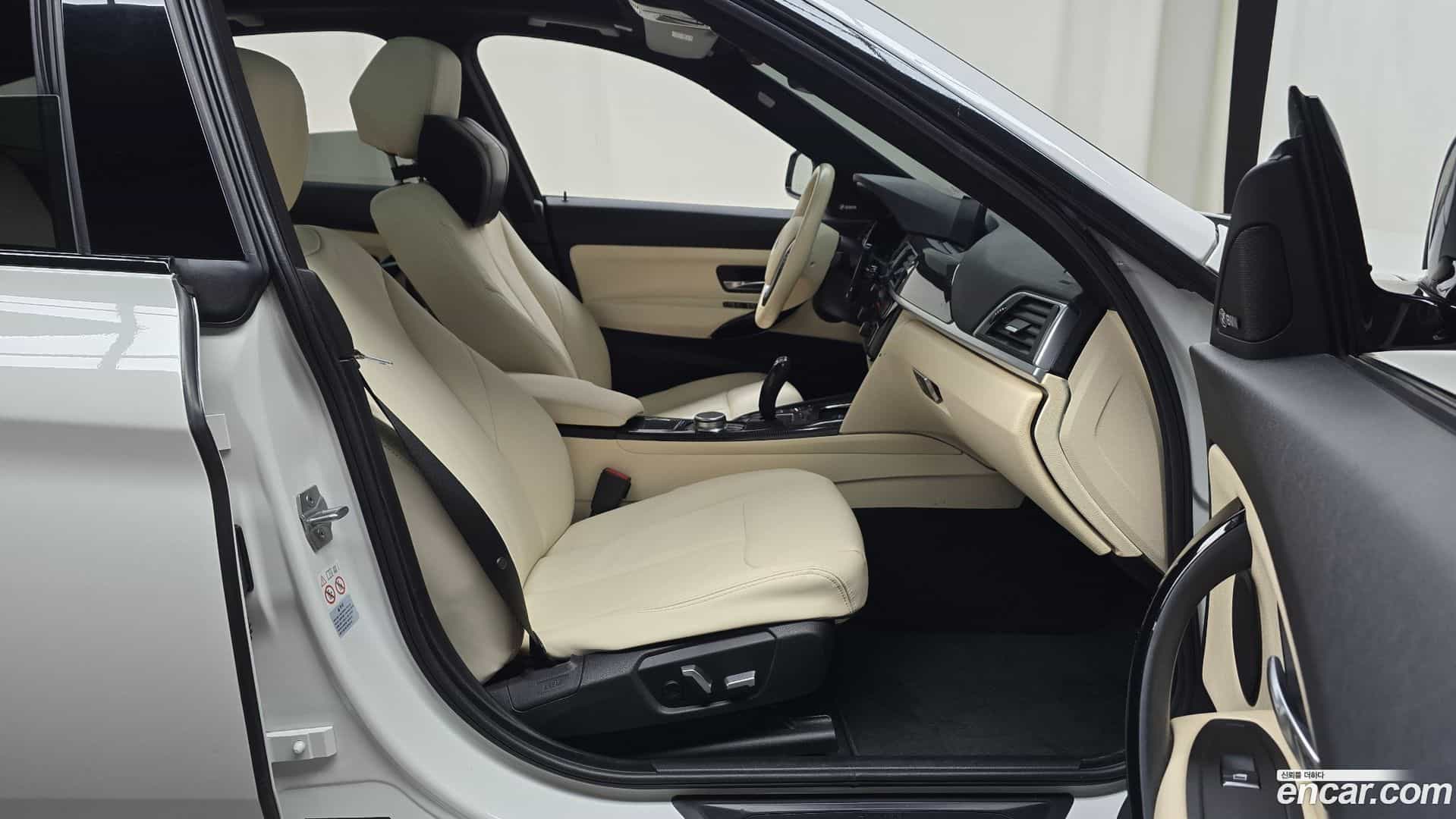 Gran Turismo BMW 2020.3-INNER-036