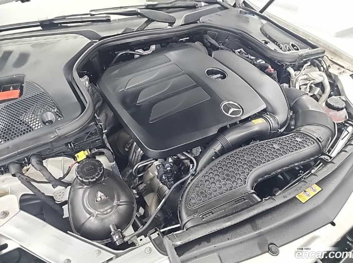 E-Class Mercedes-Benz 2022.6-OUTER-005