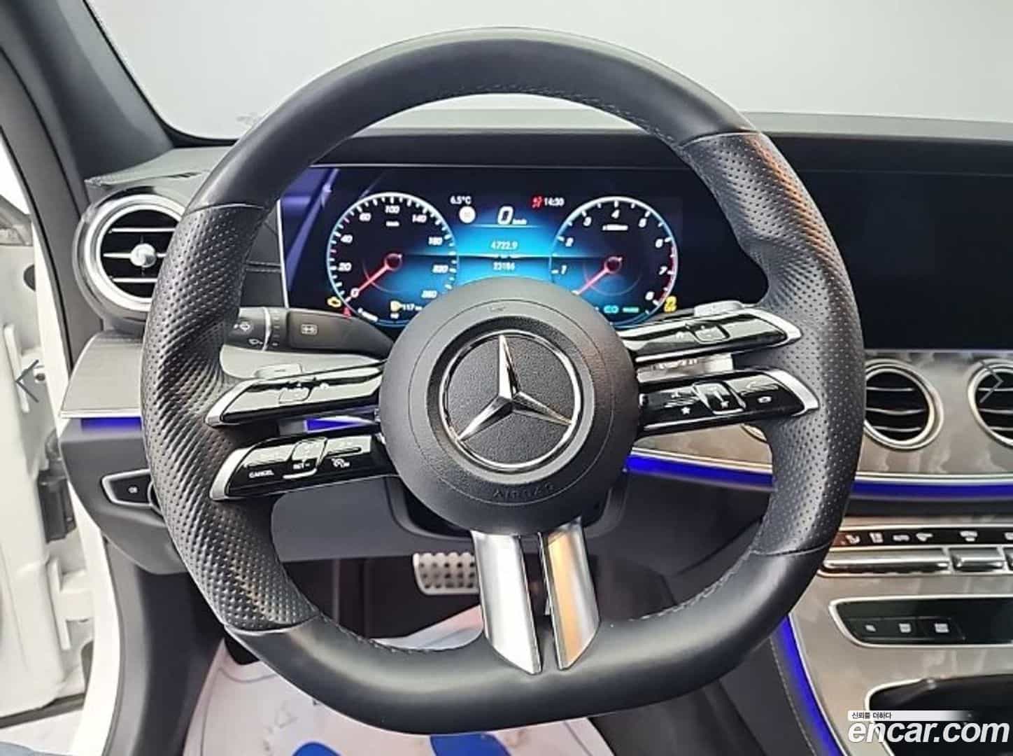 E-Class Mercedes-Benz 2022.6-INNER-009
