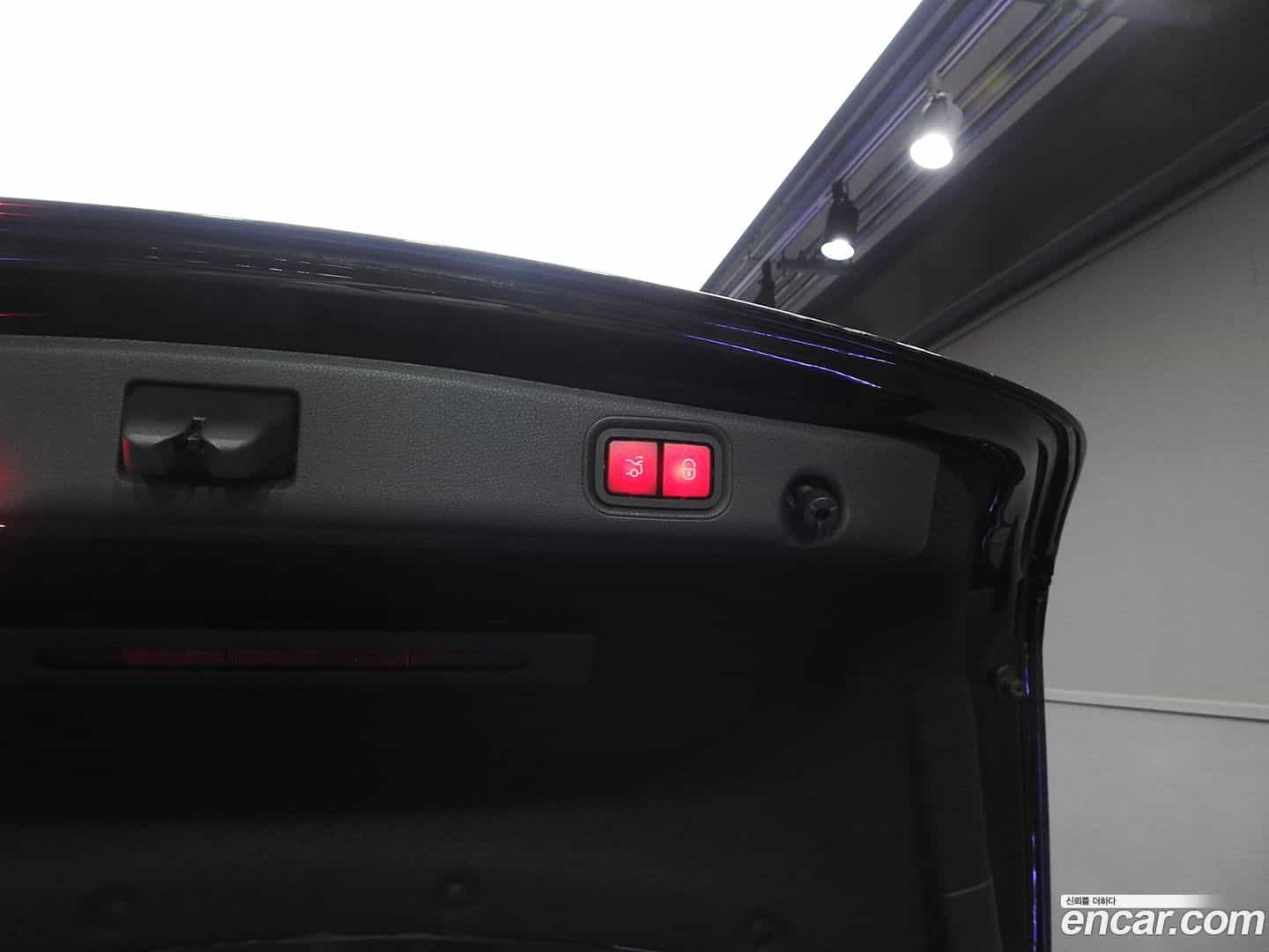 E-Class Mercedes-Benz 2017.6-OPTION-017