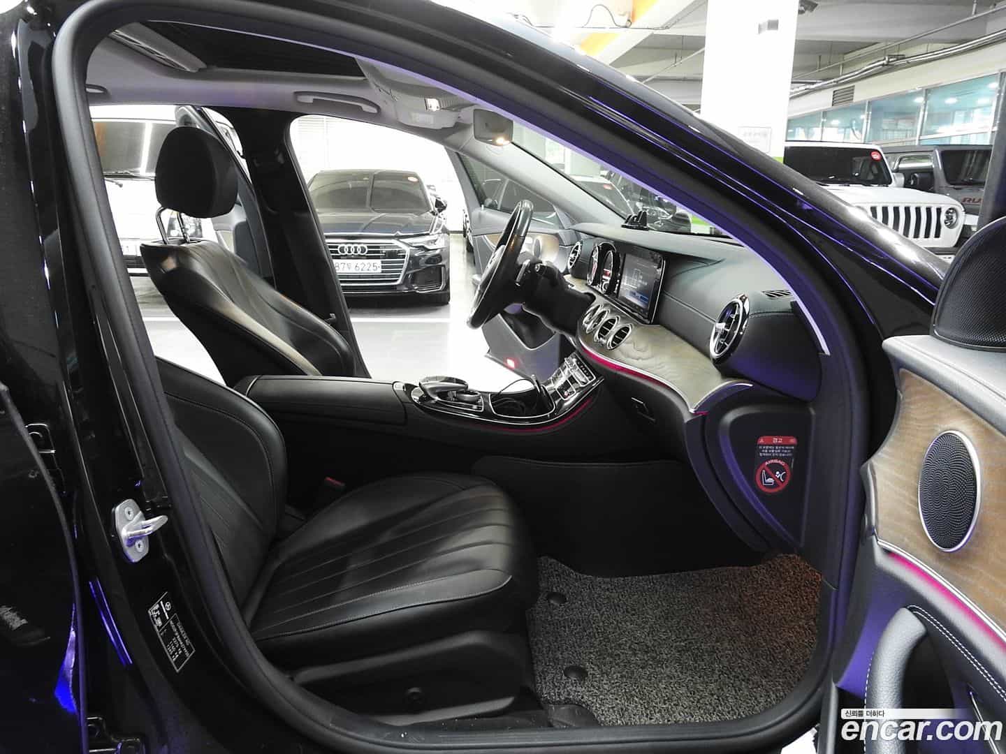 E-Class Mercedes-Benz 2017.6-OPTION-018