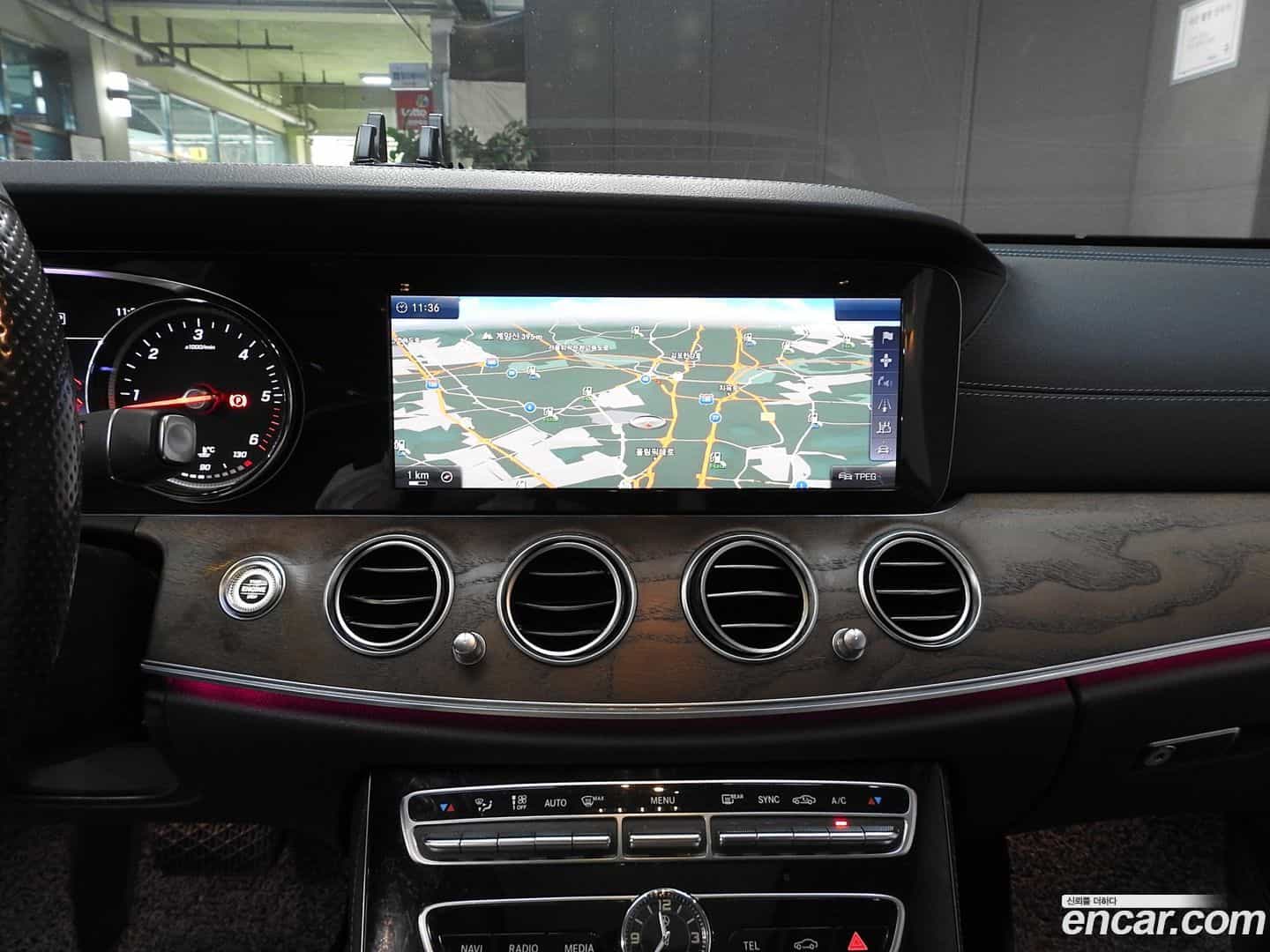 E-Class Mercedes-Benz 2017.6-OPTION-023