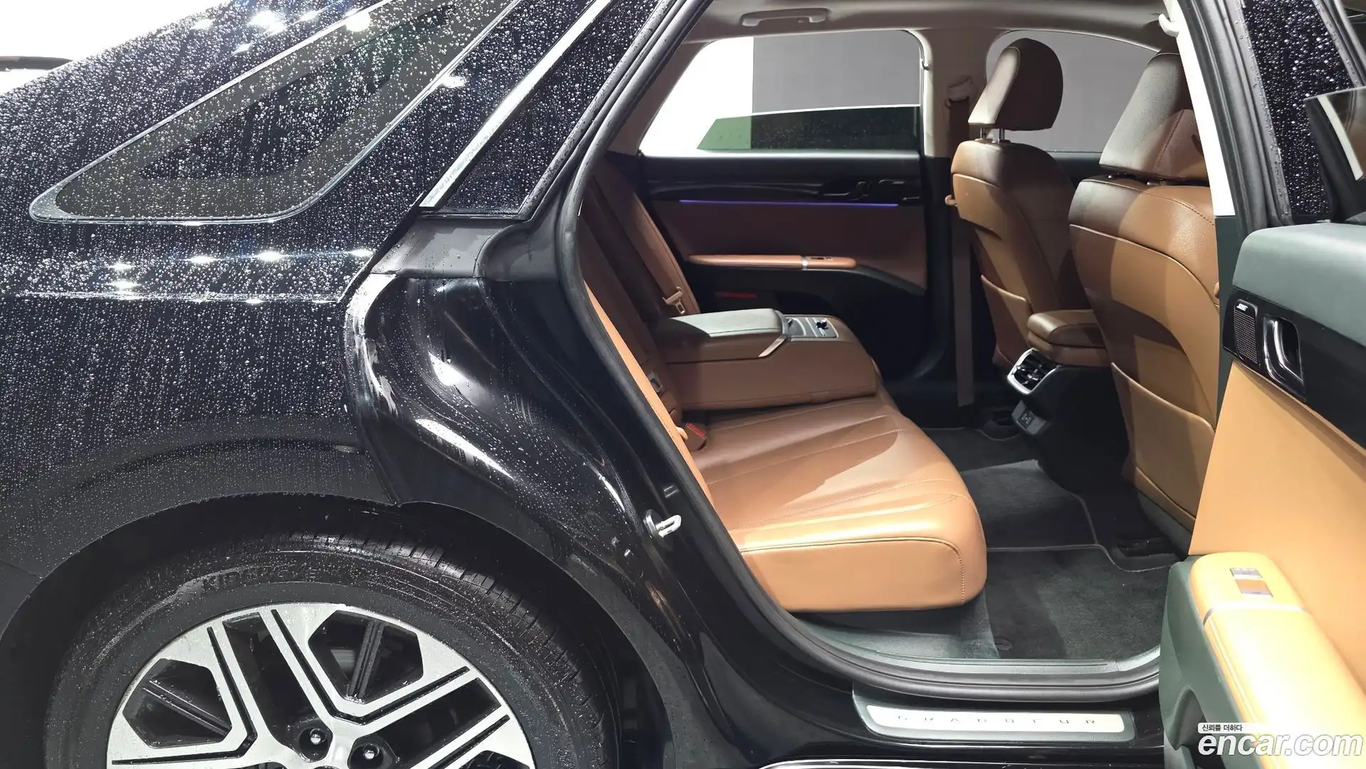 Grandeur Hyundai 2023.0-OPTION-015