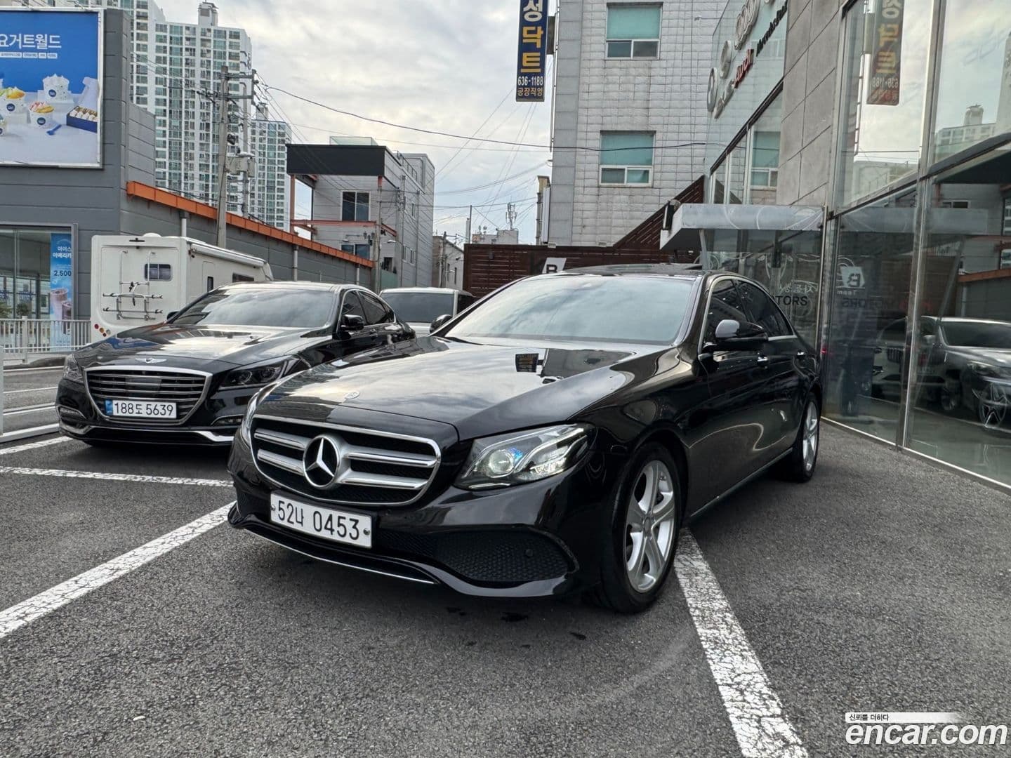 Main__Slider__Photo:E-Class Mercedes-Benz 2016.8-0