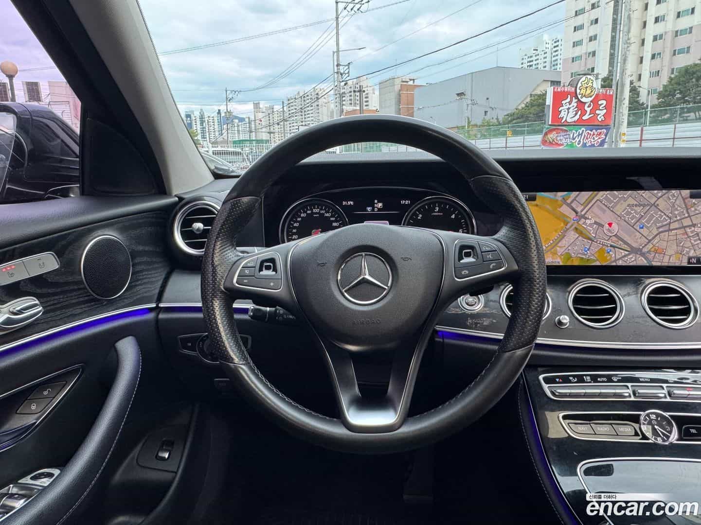 E-Class Mercedes-Benz 2016.8-INNER-008