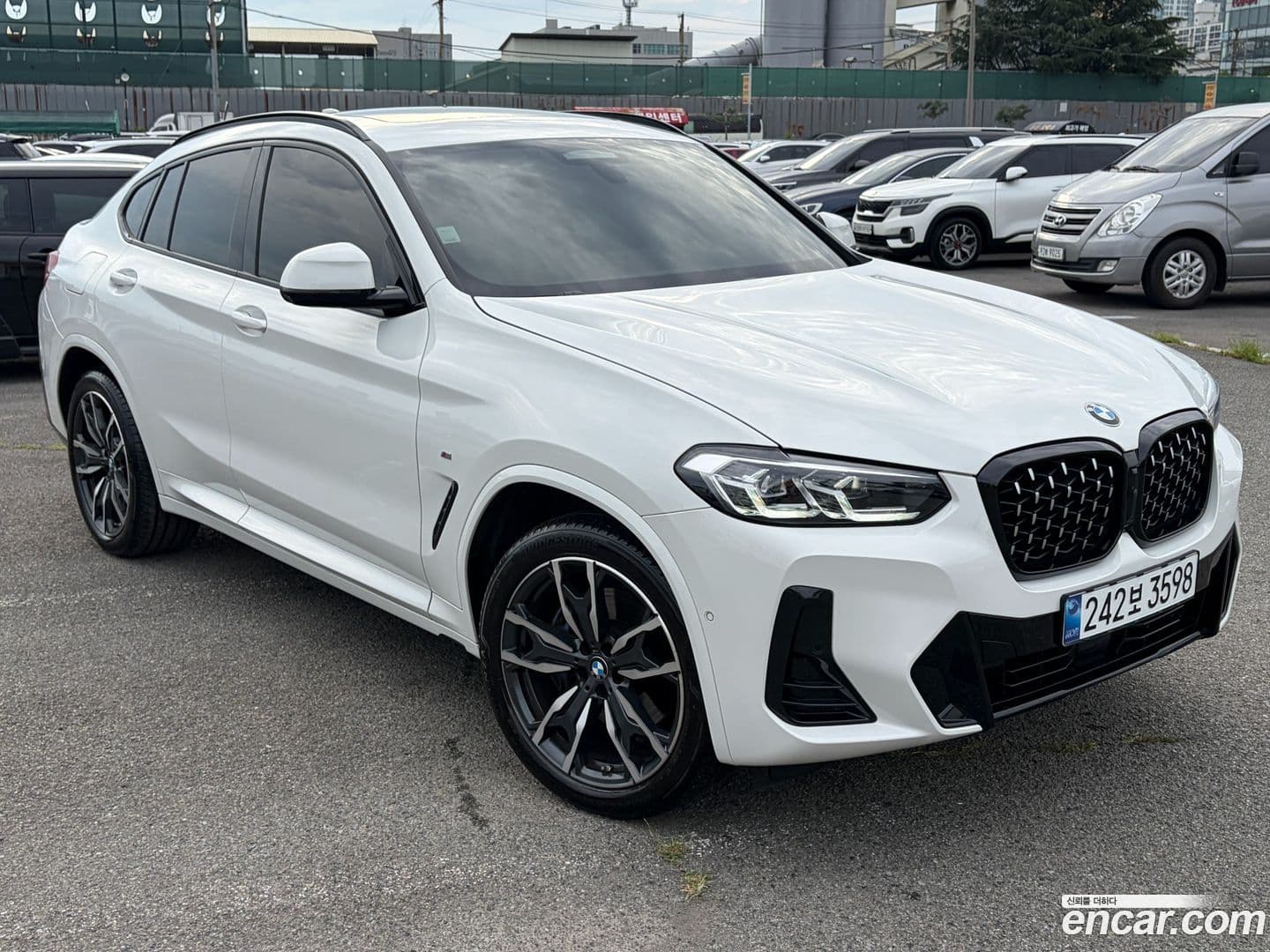 Main__Slider__Photo:X4 BMW 2024.11-0
