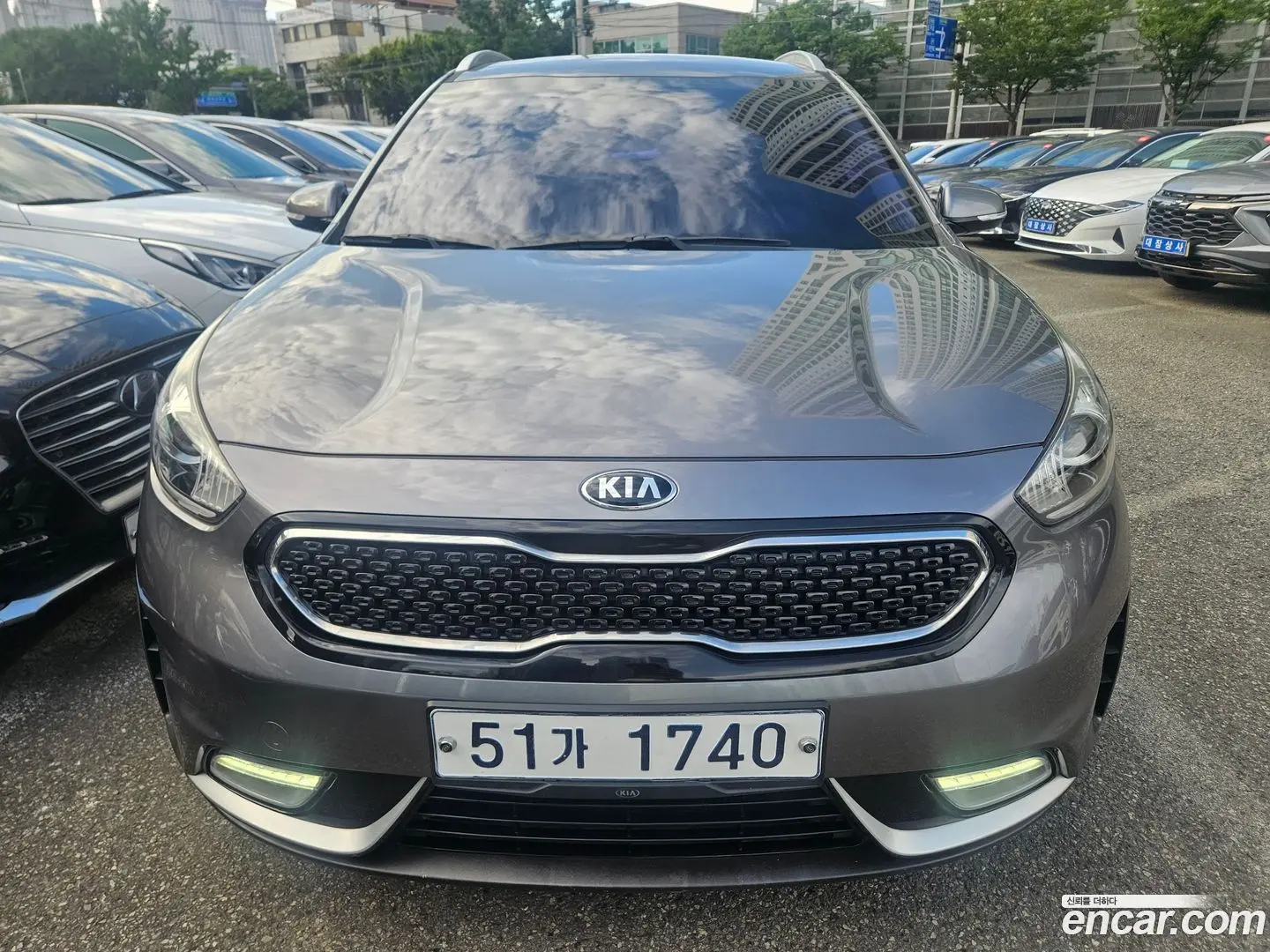 Main__Slider__Photo:Niro Kia 2017.5-0
