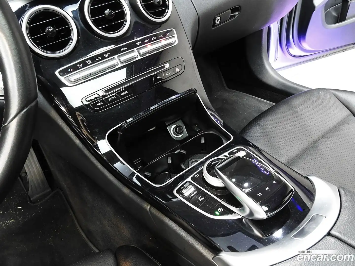 C-Class Mercedes-Benz 2016.10-INNER-010