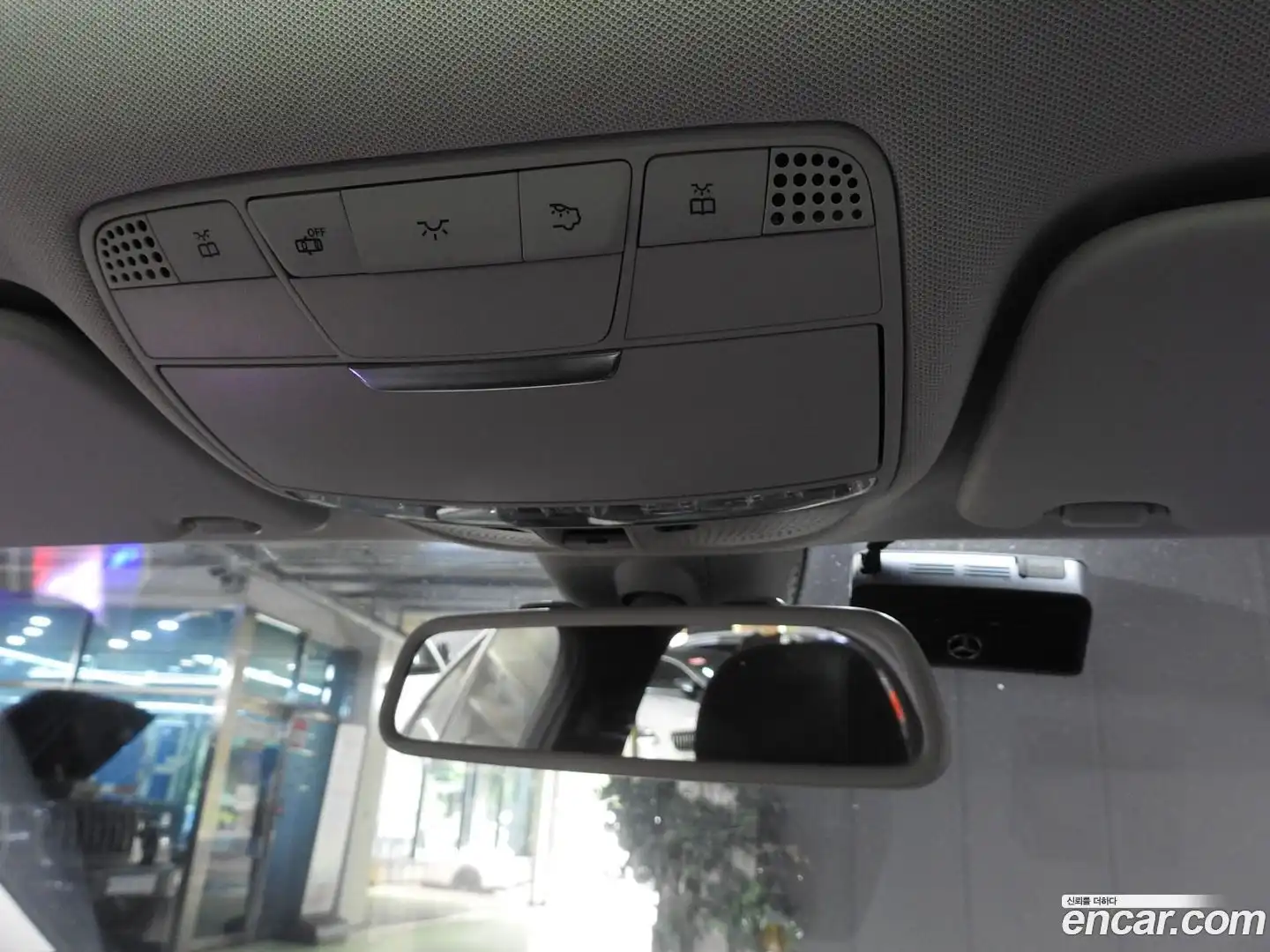 C-Class Mercedes-Benz 2016.10-OPTION-024