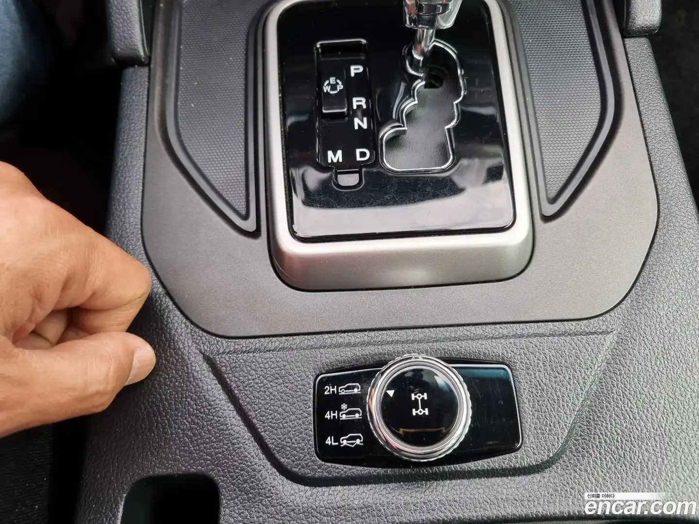 Rexton KG Mobility 2018.0-INNER-010