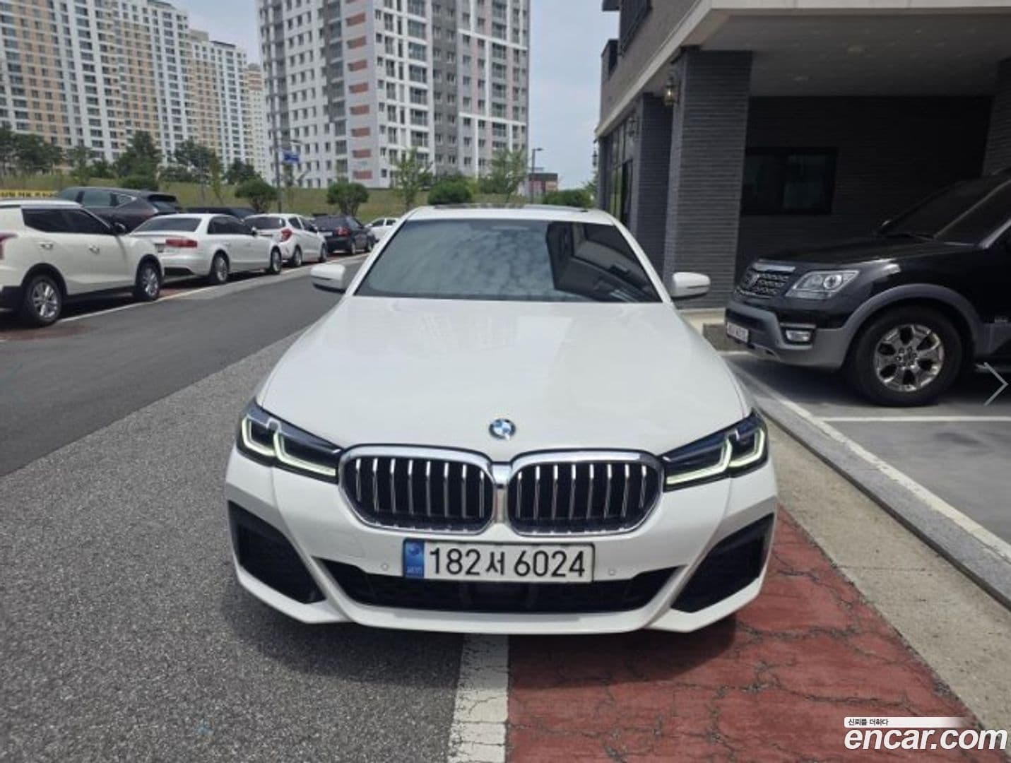 Main__Slider__Photo:5-Series BMW 2022.8-0