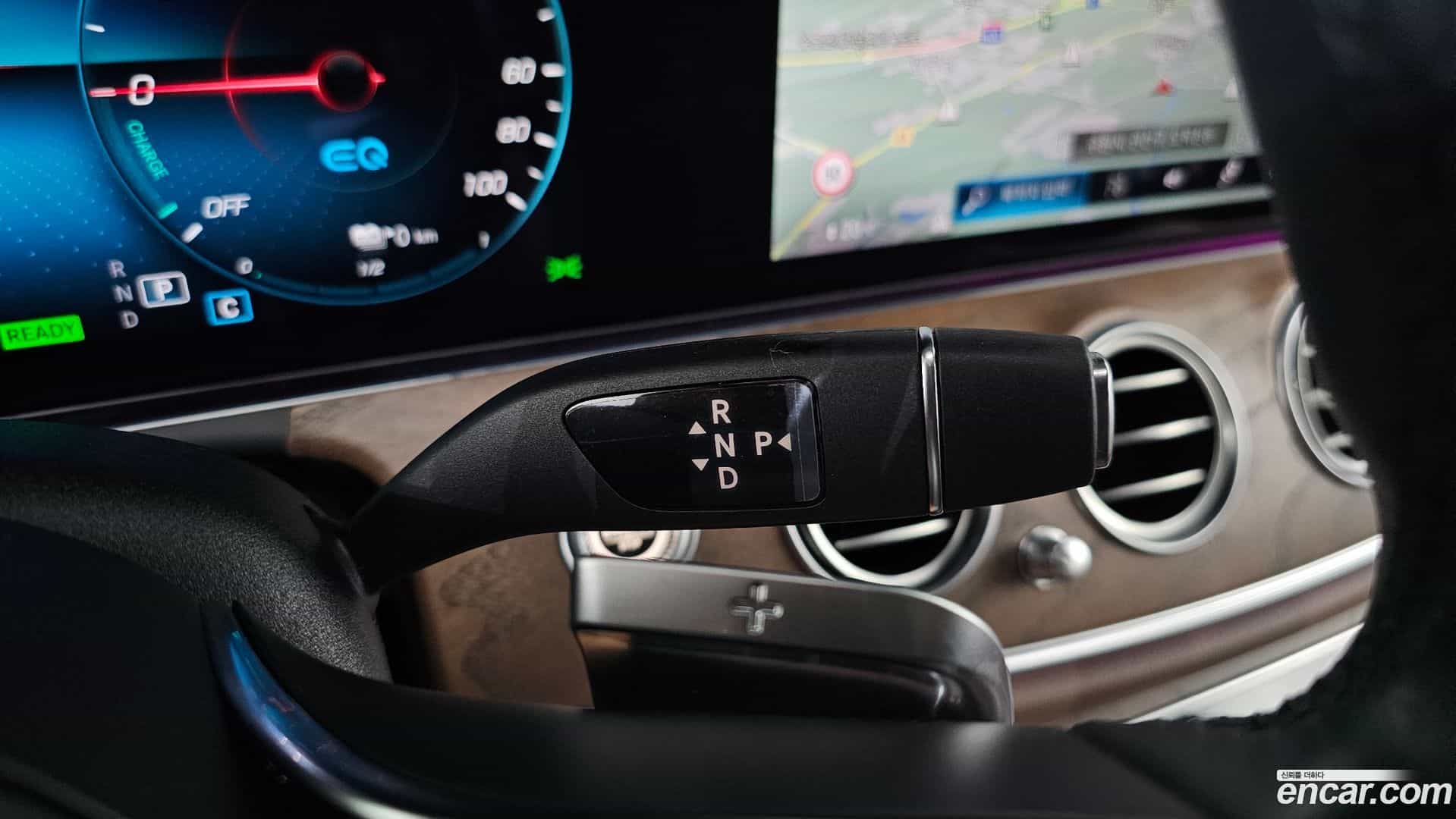 E-Class Mercedes-Benz 2023.8-INNER-009