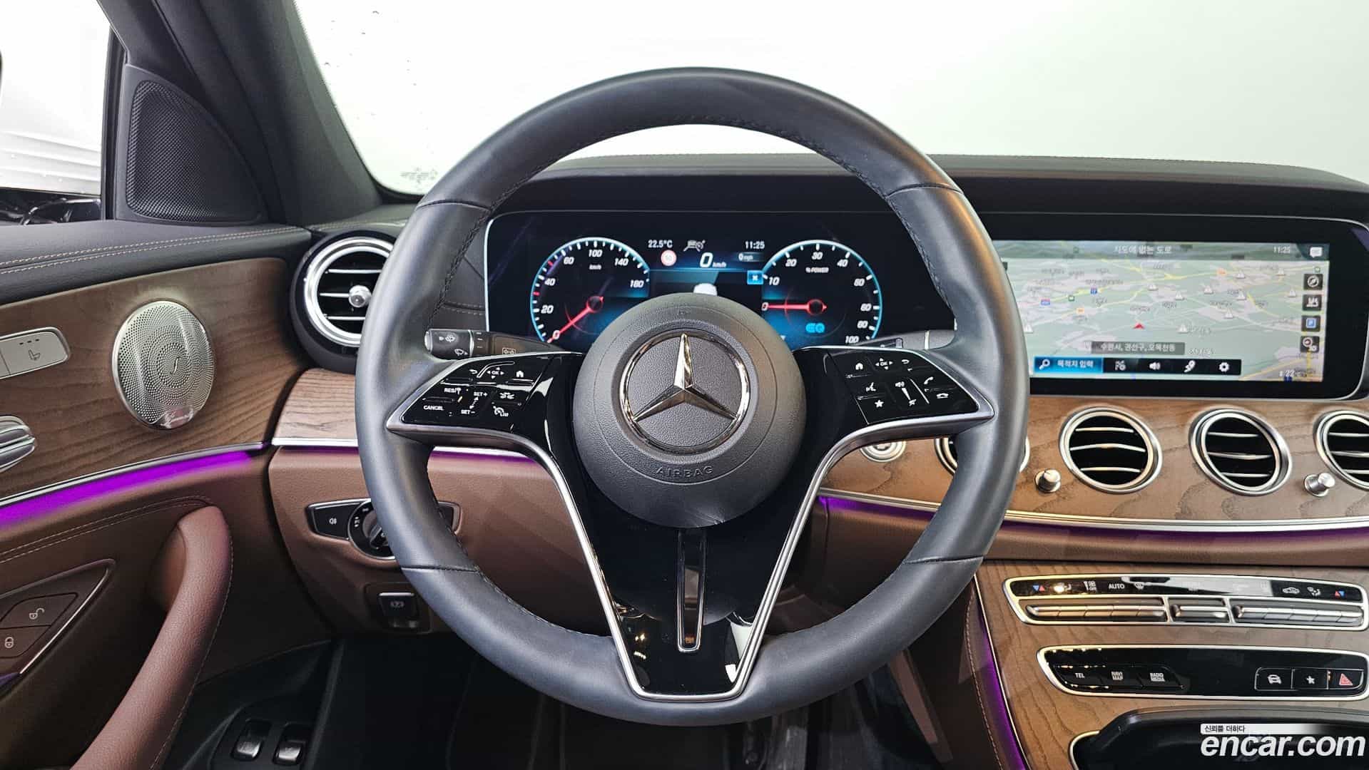 E-Class Mercedes-Benz 2023.8-OPTION-017
