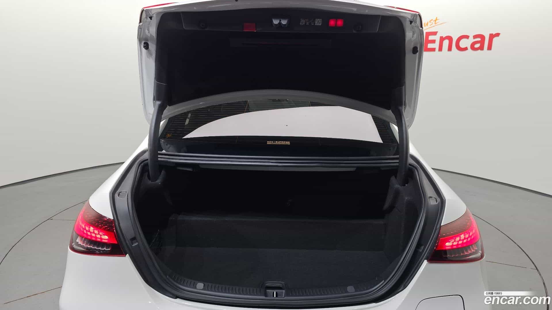 E-Class Mercedes-Benz 2023.8-OPTION-024