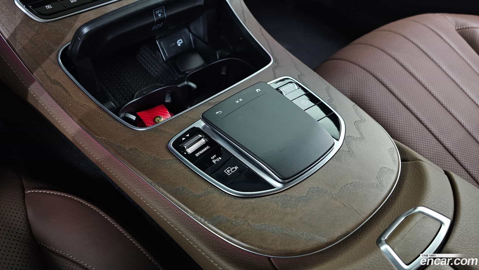 E-Class Mercedes-Benz 2023.8-OPTION-042