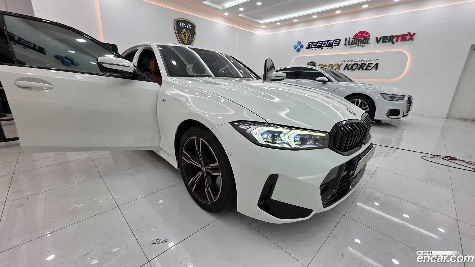 3-Series BMW 2023.7-OUTER-001
